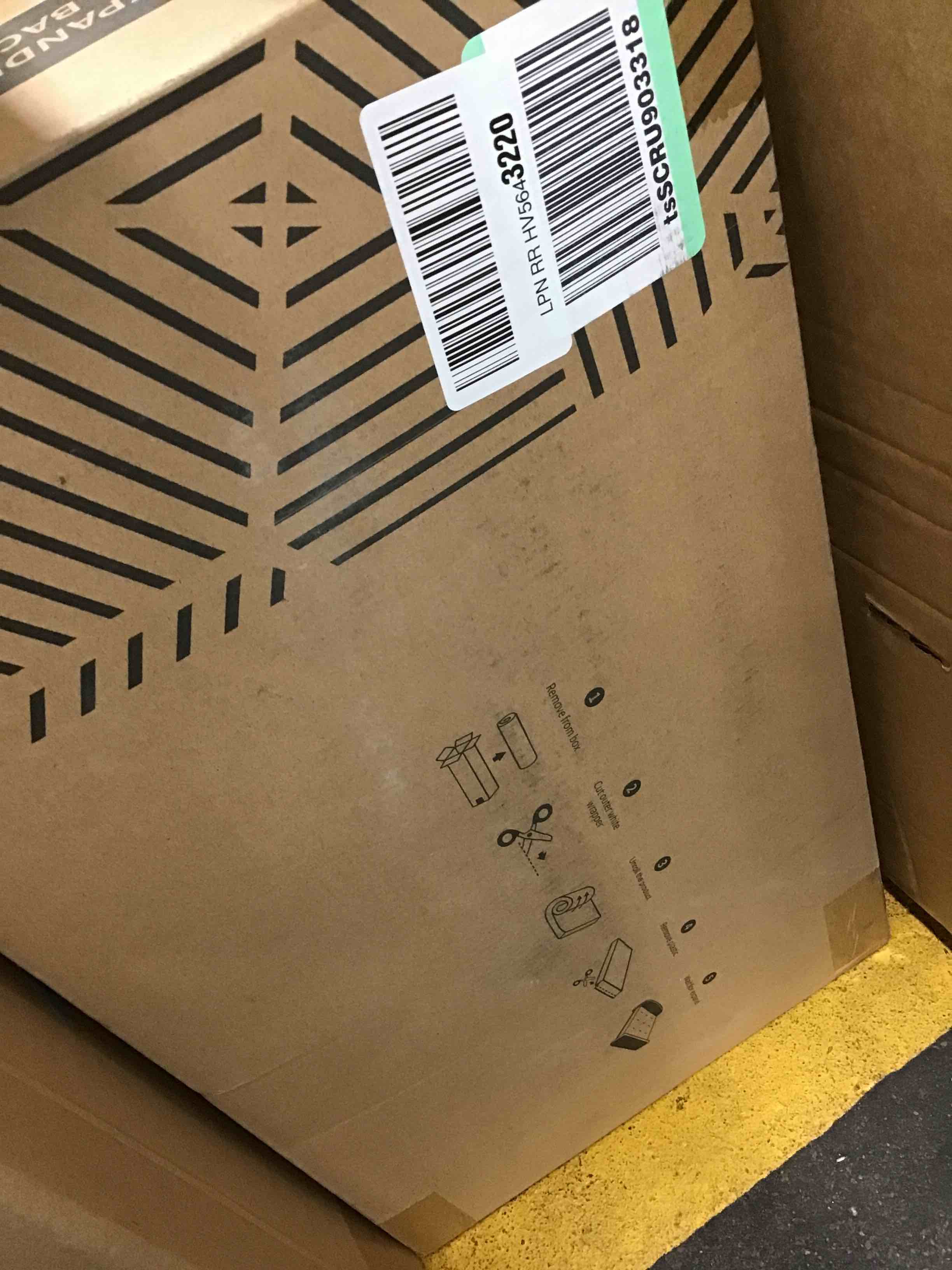 https://s3.amazonaws.com/lotting-images-prod/bidfta/YEL5959875_1717617277619.jpeg