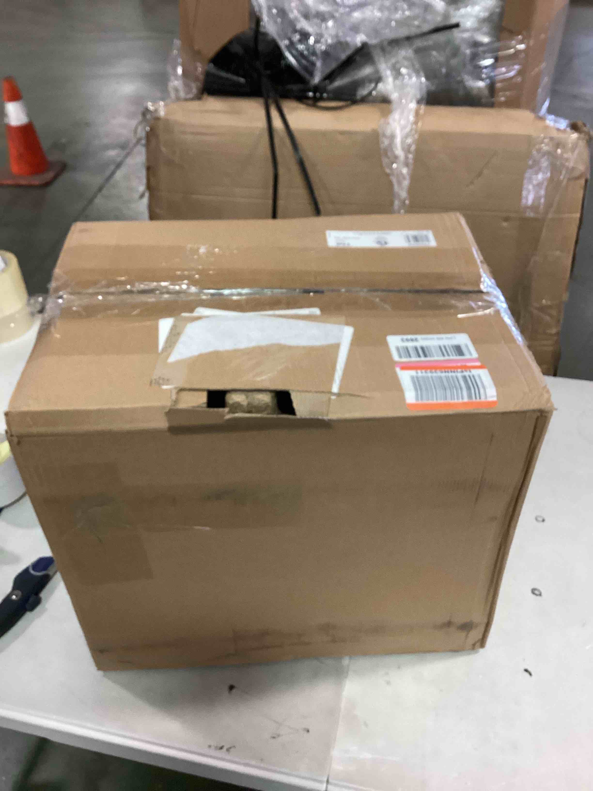 https://s3.amazonaws.com/lotting-images-prod/bidfta/YEL5960087_1710347518101.jpeg