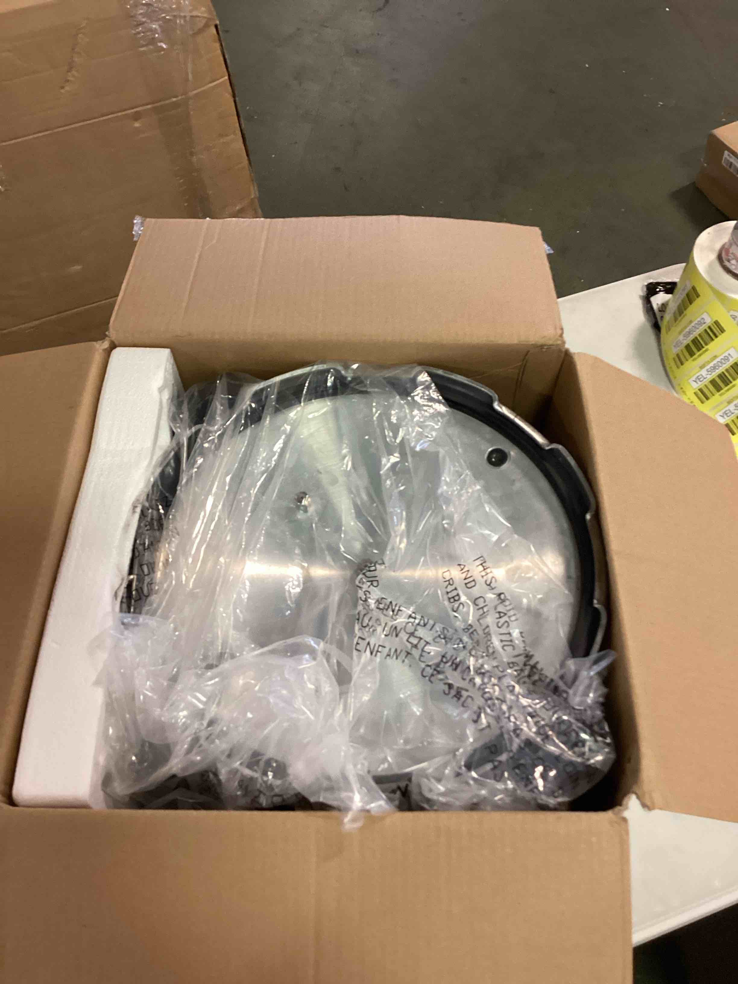 https://s3.amazonaws.com/lotting-images-prod/bidfta/YEL5960089_1710347705796.jpeg