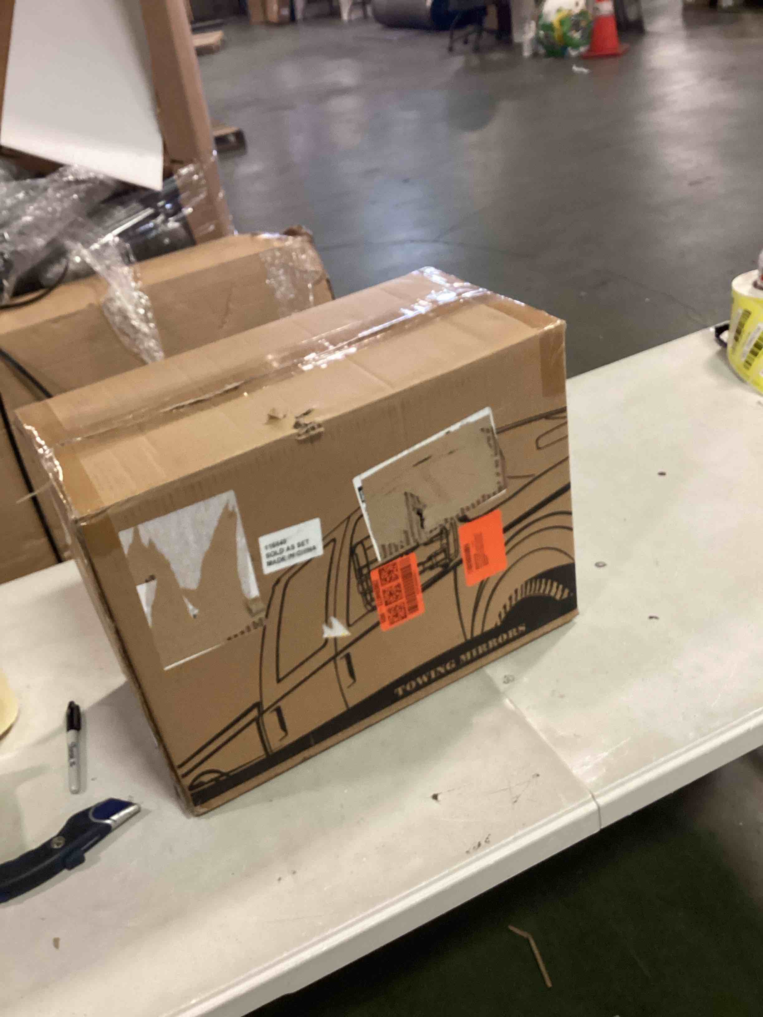 https://s3.amazonaws.com/lotting-images-prod/bidfta/YEL5960095_1710348905062.jpeg