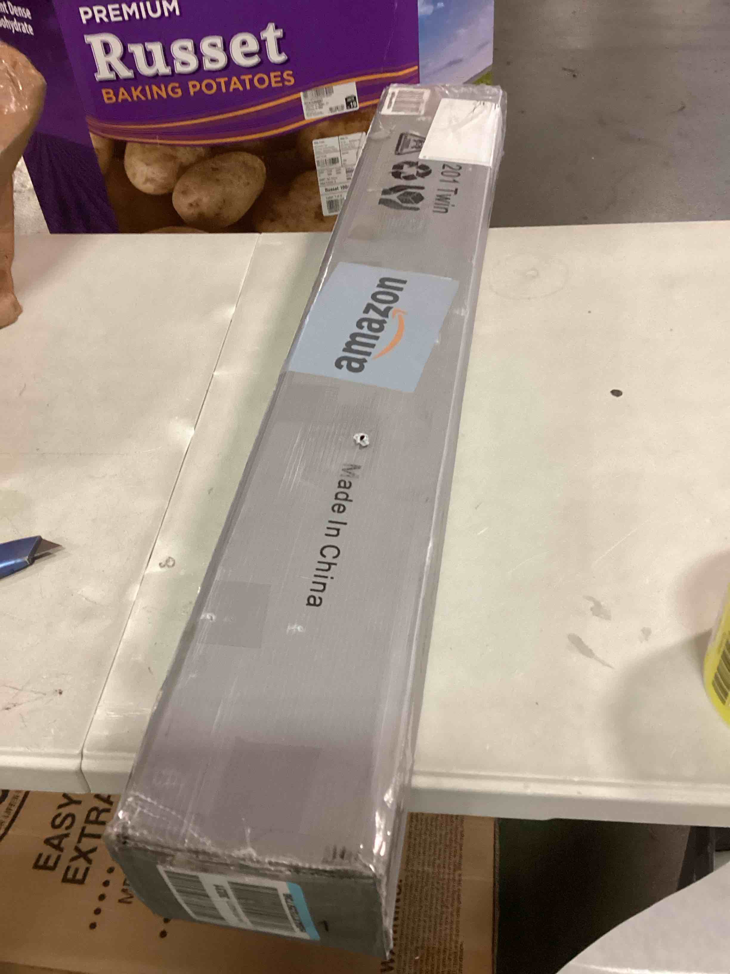 https://s3.amazonaws.com/lotting-images-prod/bidfta/YEL5960247_1710445606771.jpeg