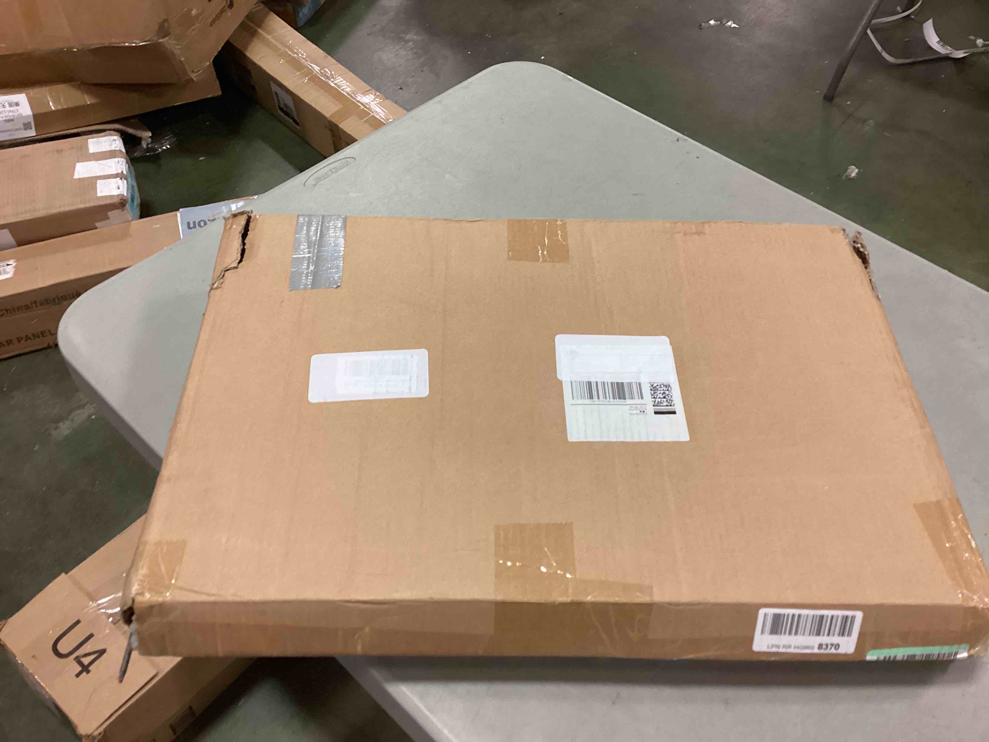https://s3.amazonaws.com/lotting-images-prod/bidfta/YEL5961313_1712086356106.jpeg