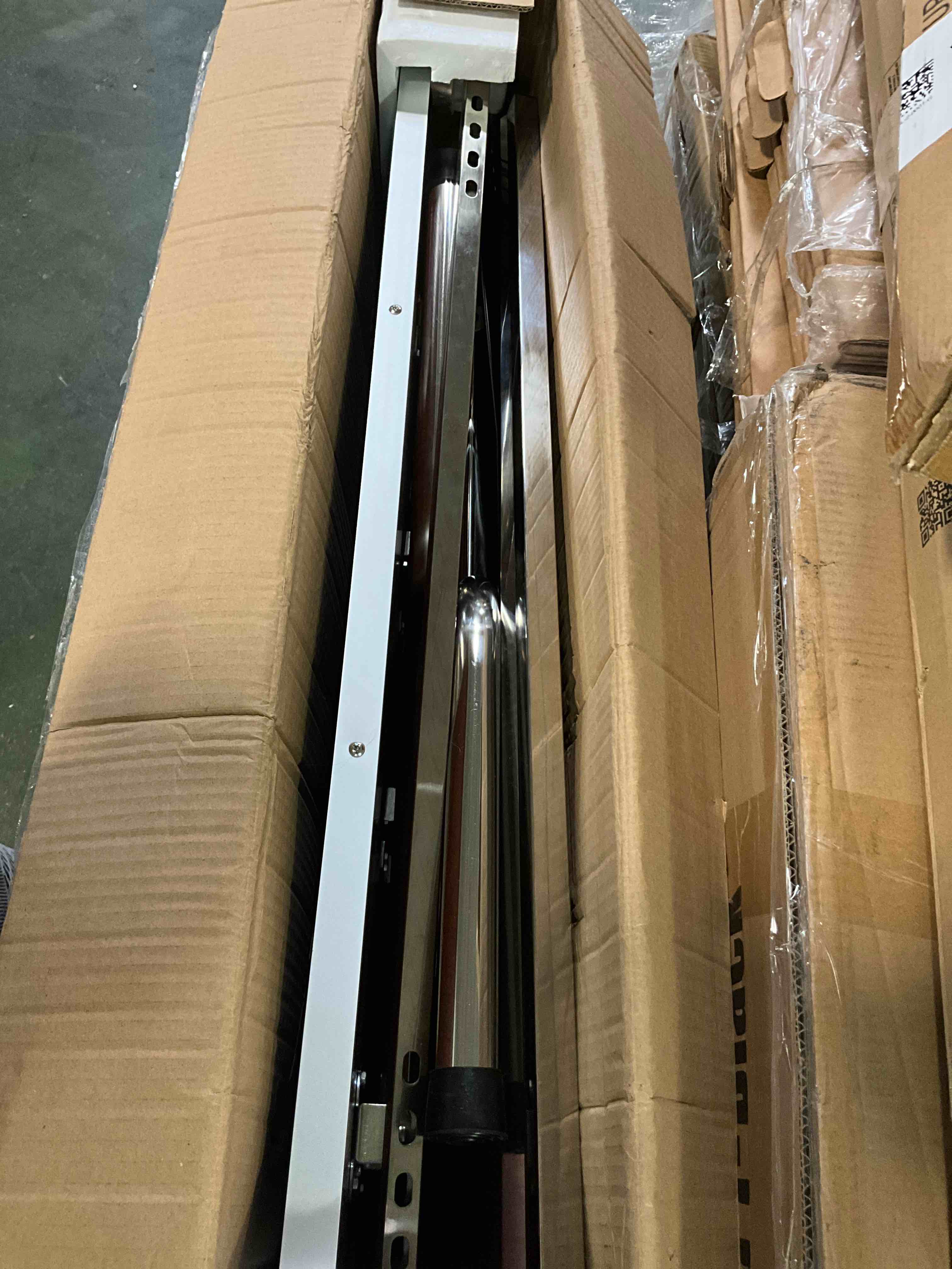 https://s3.amazonaws.com/lotting-images-prod/bidfta/YEL5961383_1712240499783.jpeg