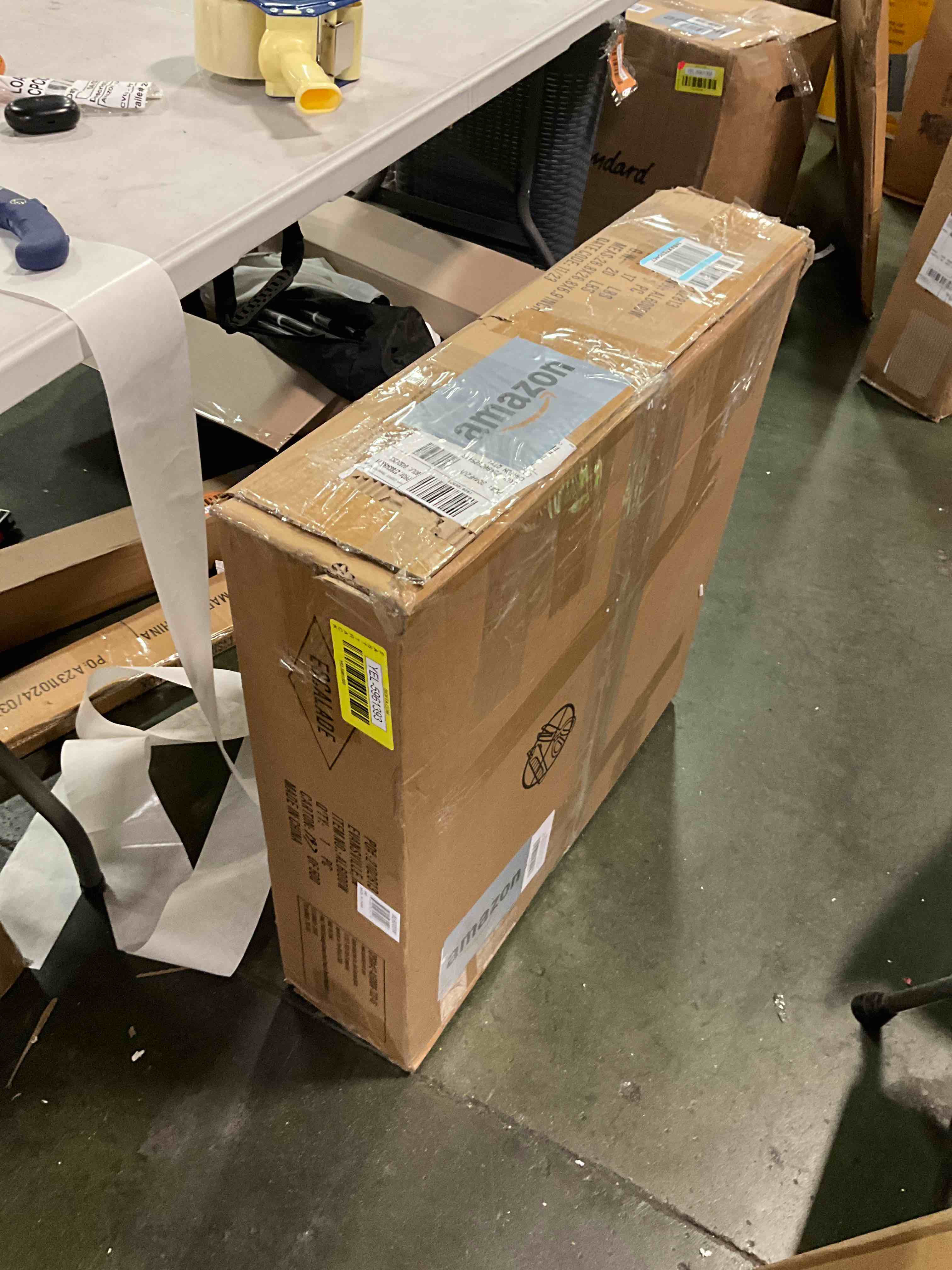 https://s3.amazonaws.com/lotting-images-prod/bidfta/YEL5961393_1712242024102.jpeg