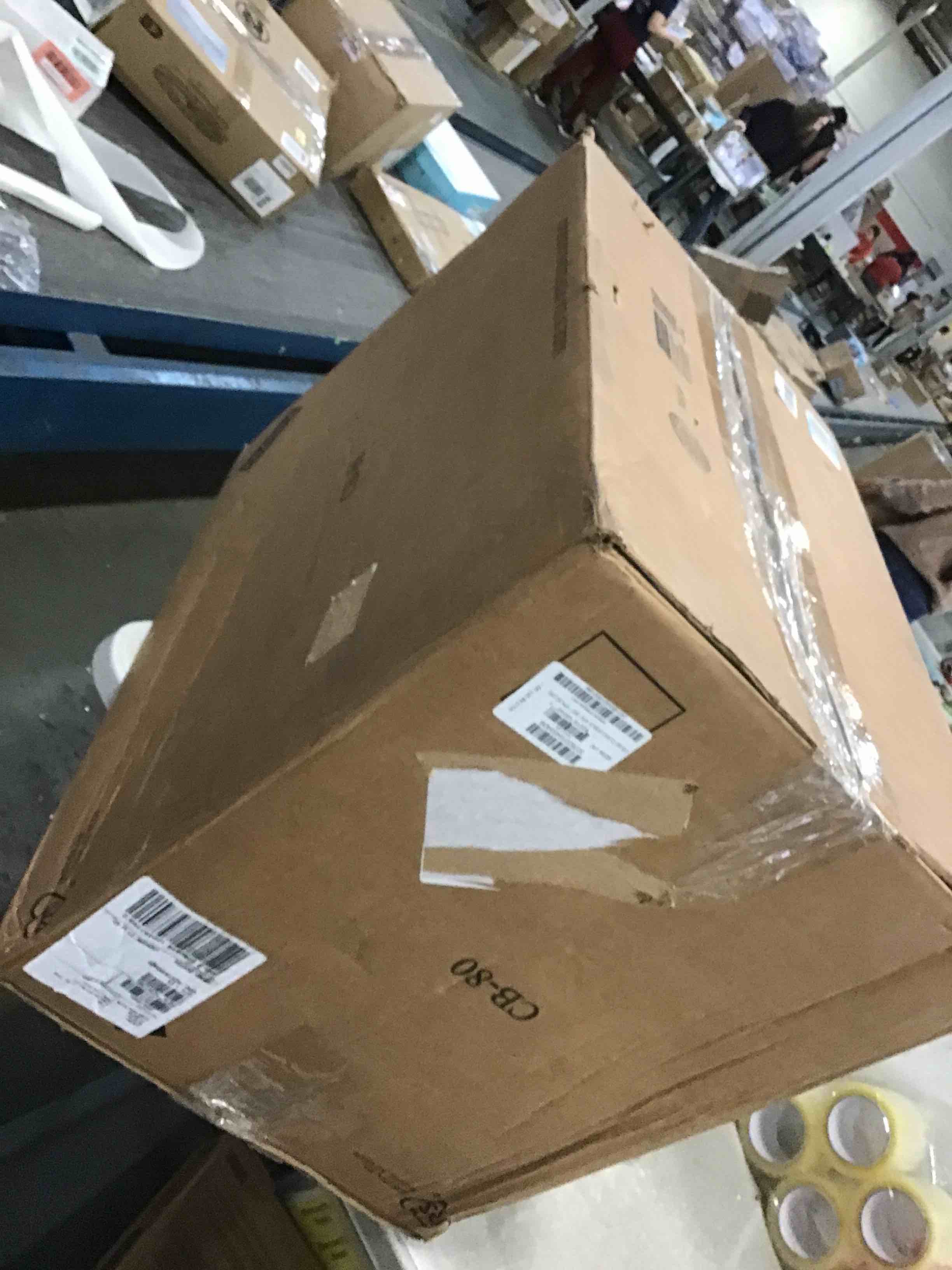 https://s3.amazonaws.com/lotting-images-prod/bidfta/YEL5963433_1709573758575.jpeg