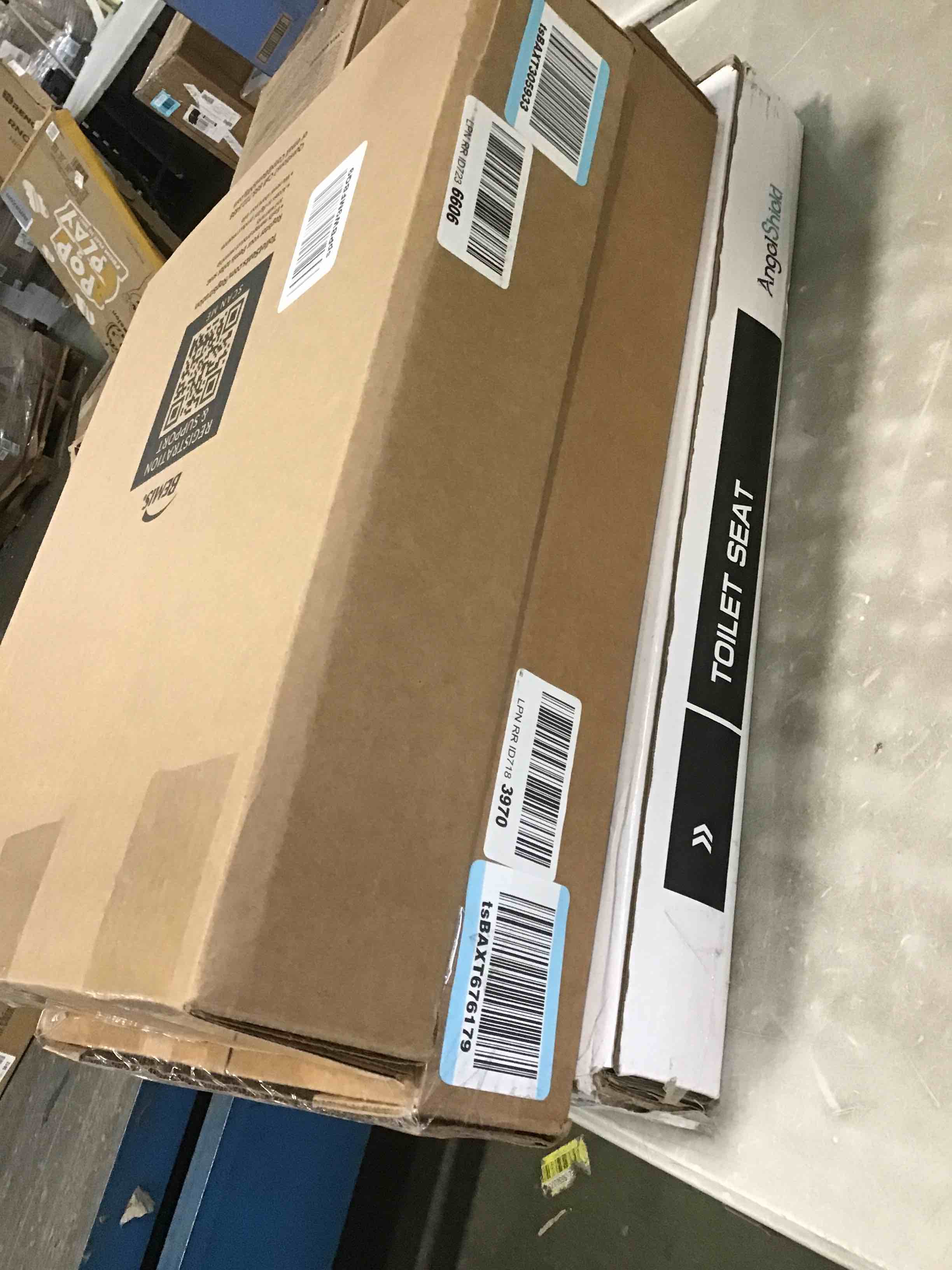 https://s3.amazonaws.com/lotting-images-prod/bidfta/YEL5963438_1709575056197.jpeg
