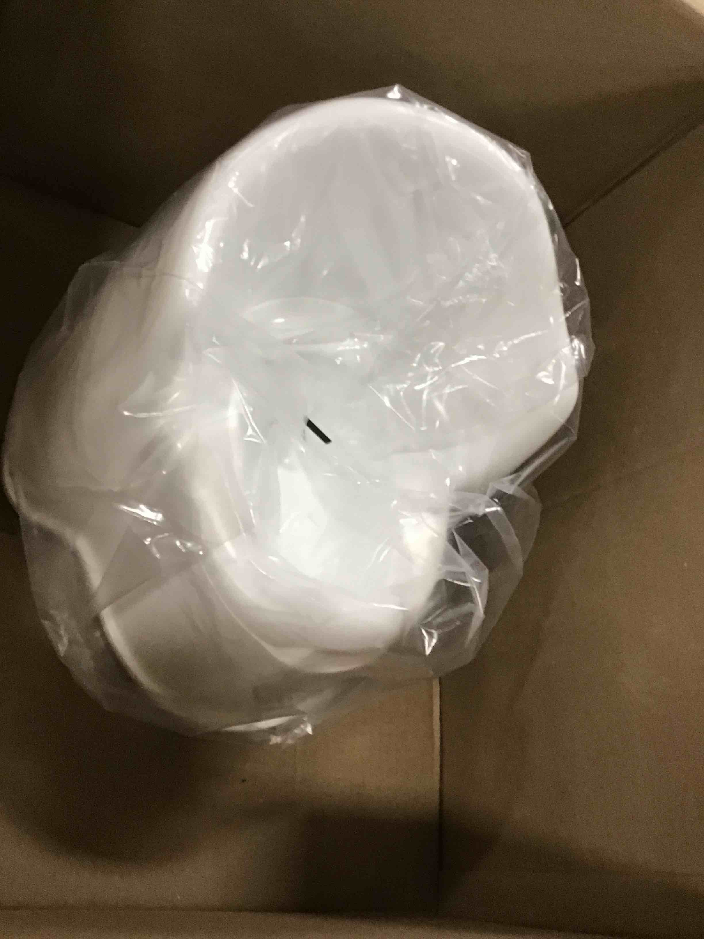 https://s3.amazonaws.com/lotting-images-prod/bidfta/YEL5963791_1709653058027.jpeg