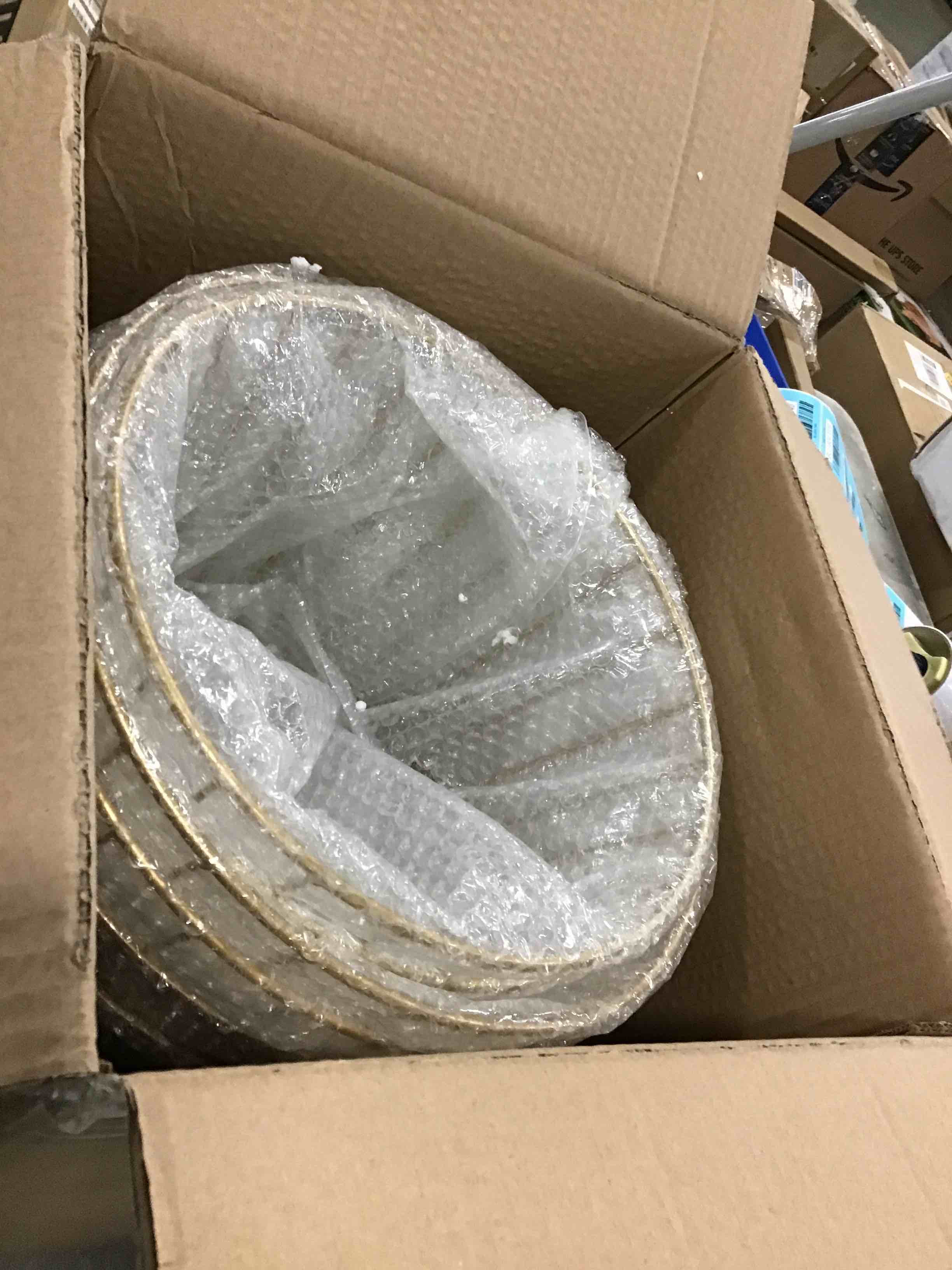 https://s3.amazonaws.com/lotting-images-prod/bidfta/YEL5963858_1709657264129.jpeg