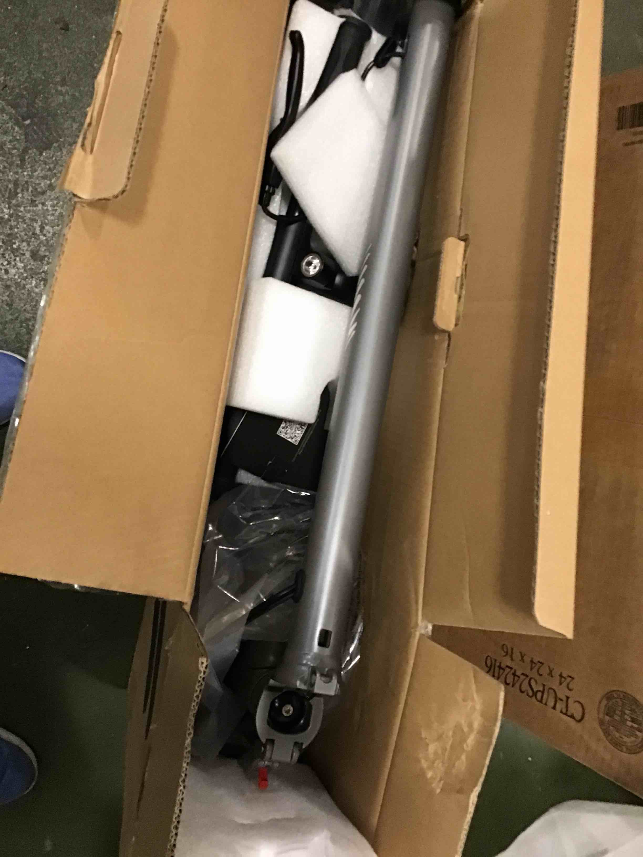 https://s3.amazonaws.com/lotting-images-prod/bidfta/YEL5963907_1709663310324.jpeg