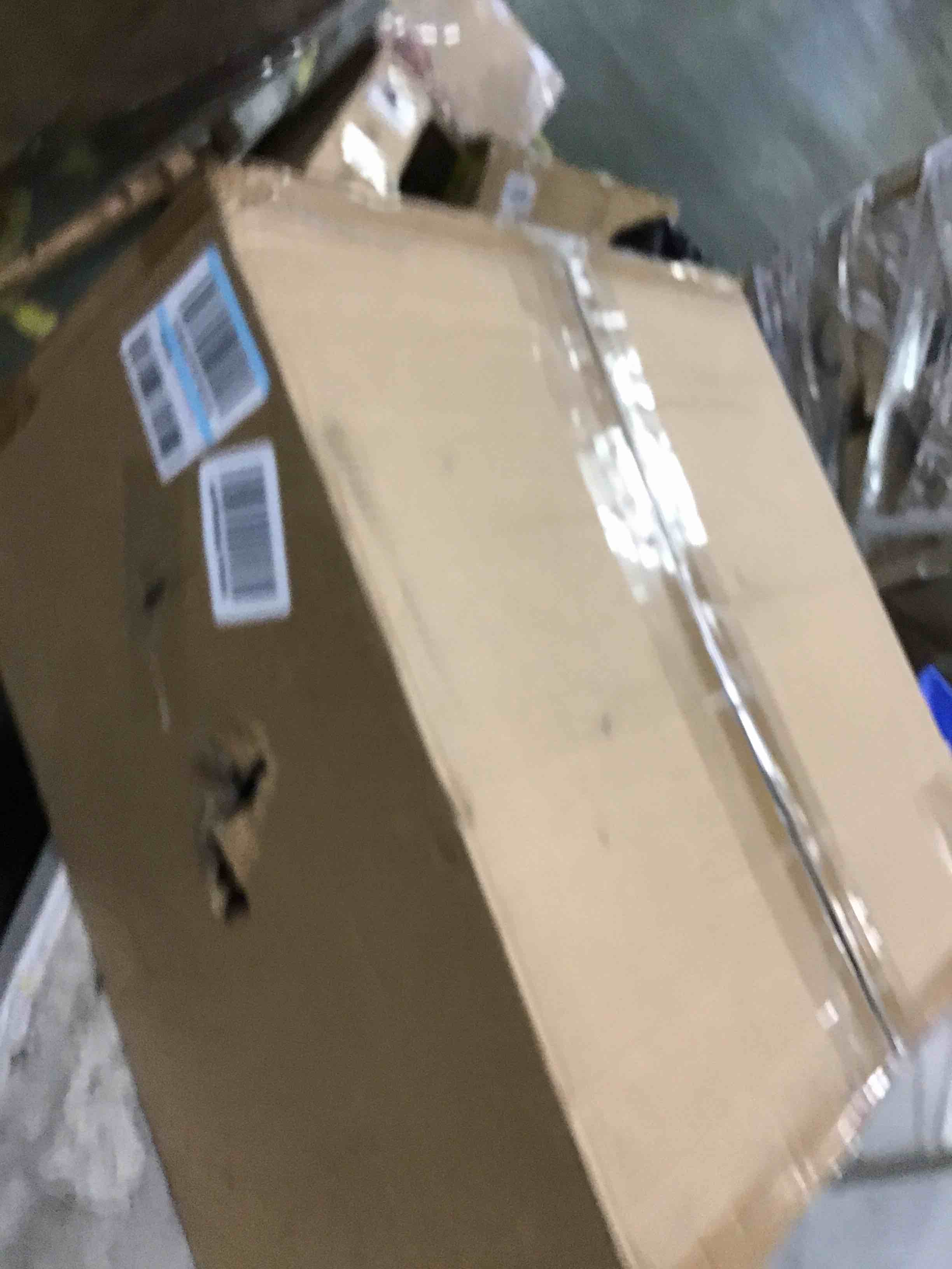 https://s3.amazonaws.com/lotting-images-prod/bidfta/YEL5963921_1709664360806.jpeg