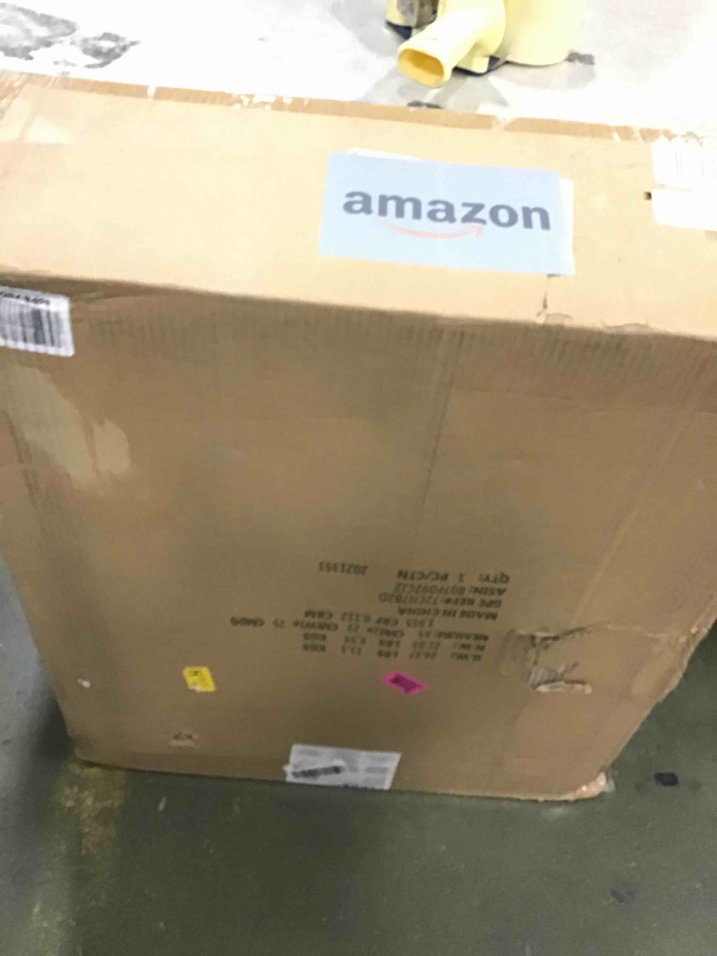 https://s3.amazonaws.com/lotting-images-prod/bidfta/YEL5964138_1709731983693.jpeg