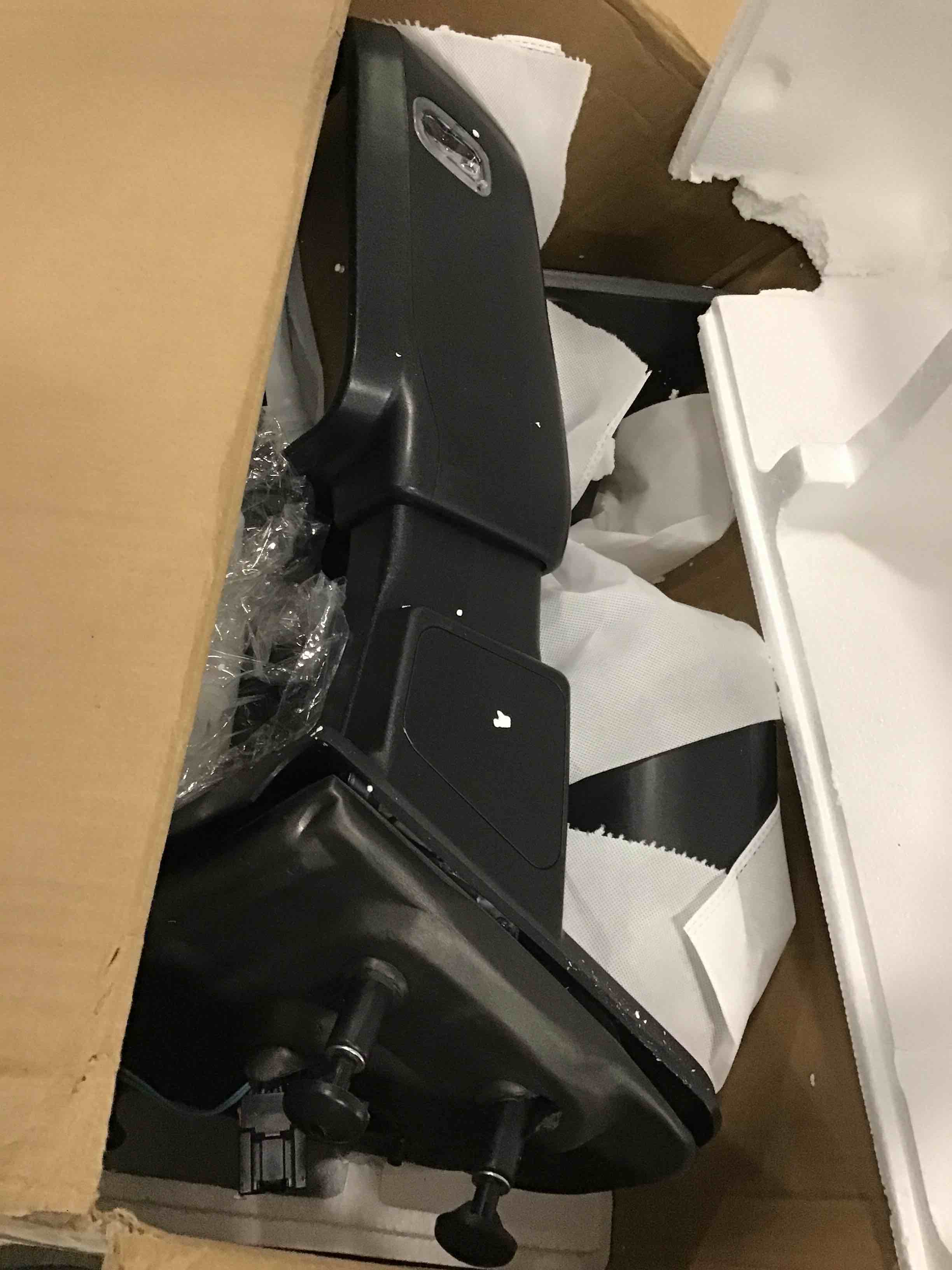 https://s3.amazonaws.com/lotting-images-prod/bidfta/YEL5964404_1709753383569.jpeg