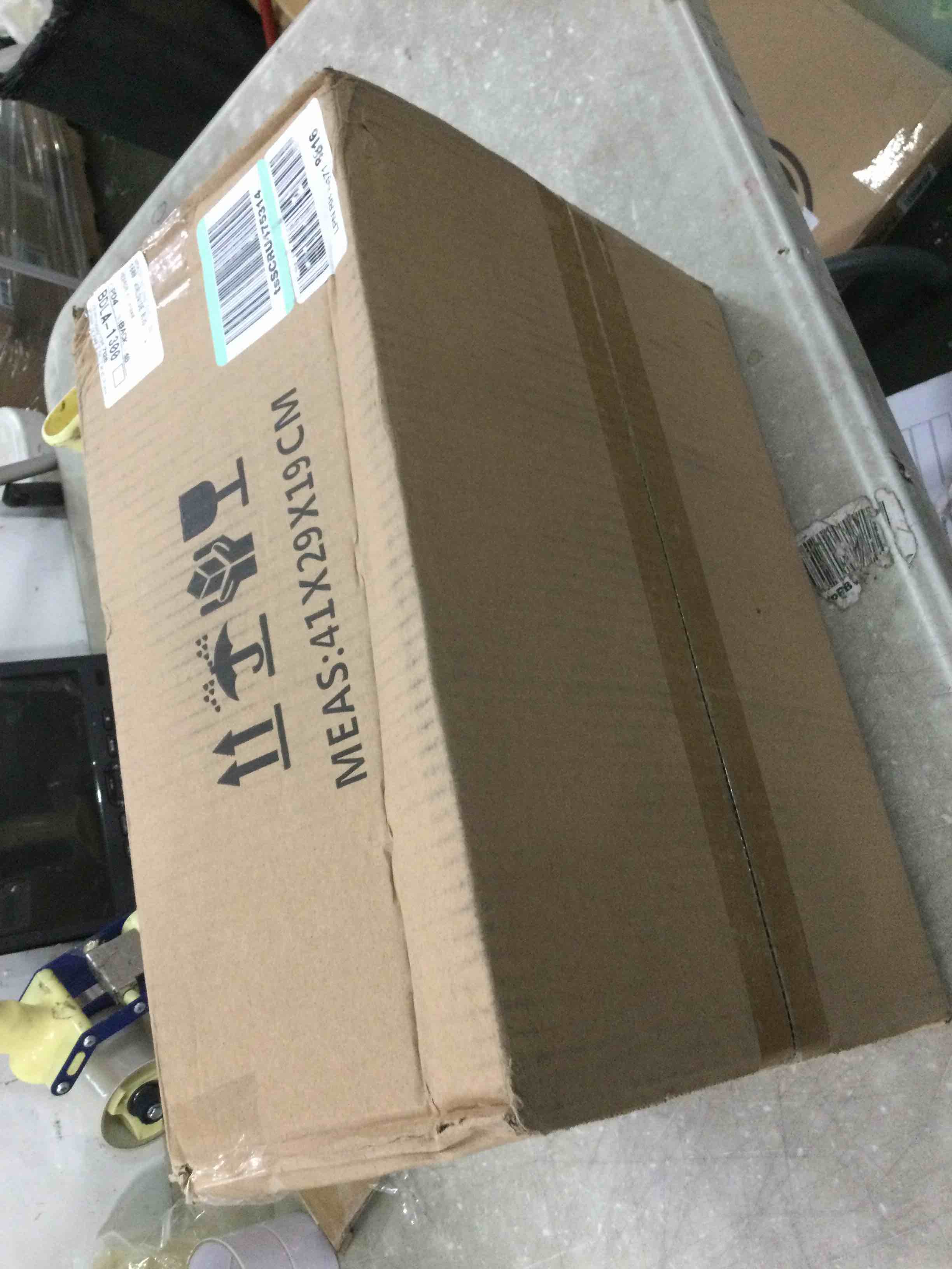 https://s3.amazonaws.com/lotting-images-prod/bidfta/YEL5966440_1709644722233.jpeg