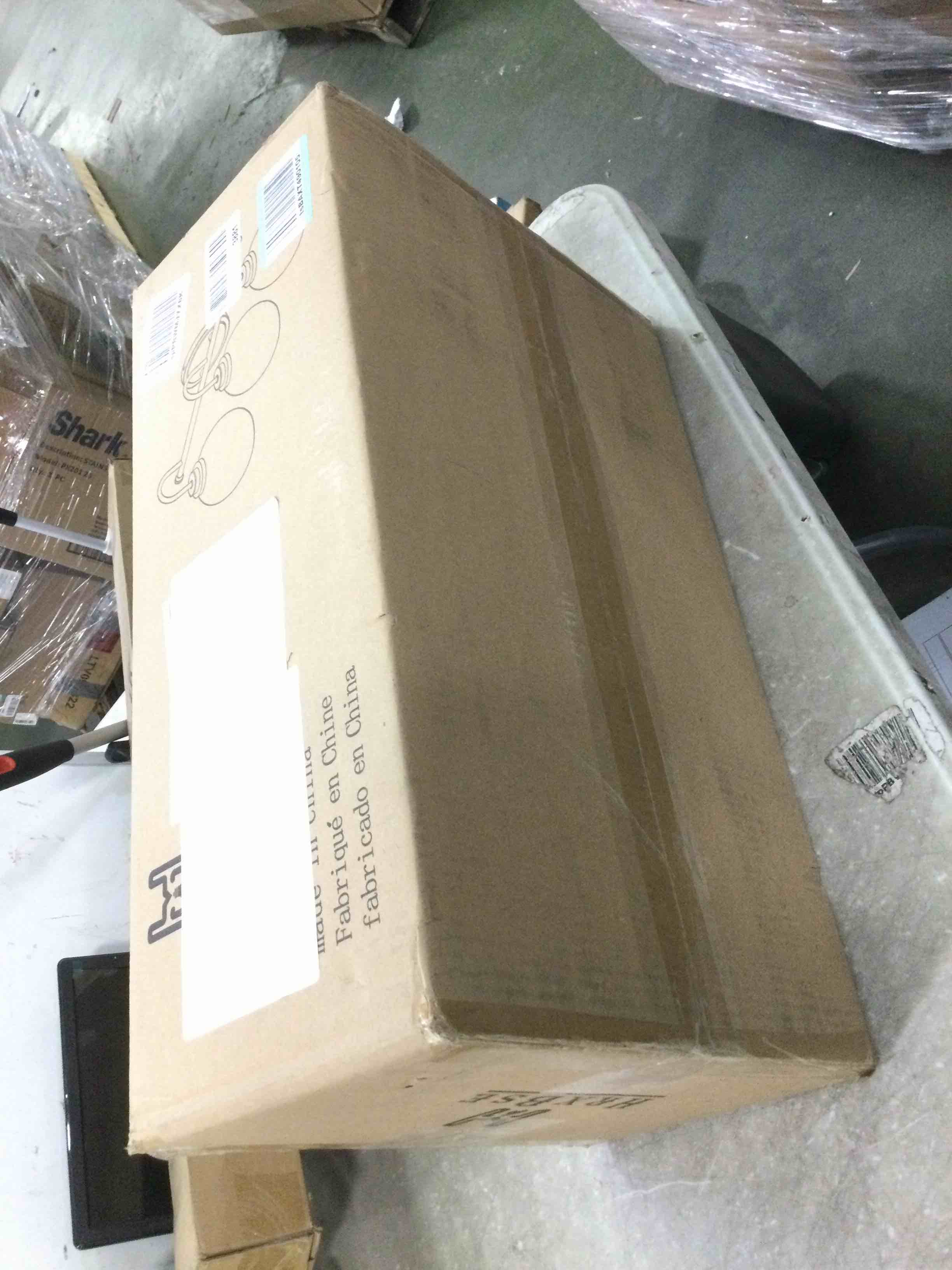 https://s3.amazonaws.com/lotting-images-prod/bidfta/YEL5966511_1709653395397.jpeg