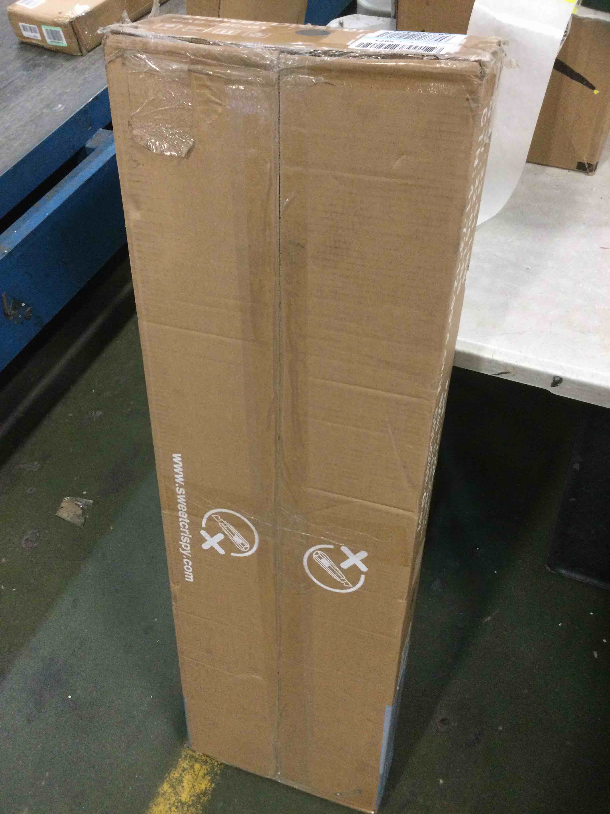 https://s3.amazonaws.com/lotting-images-prod/bidfta/YEL5967229_1709988964679.jpeg