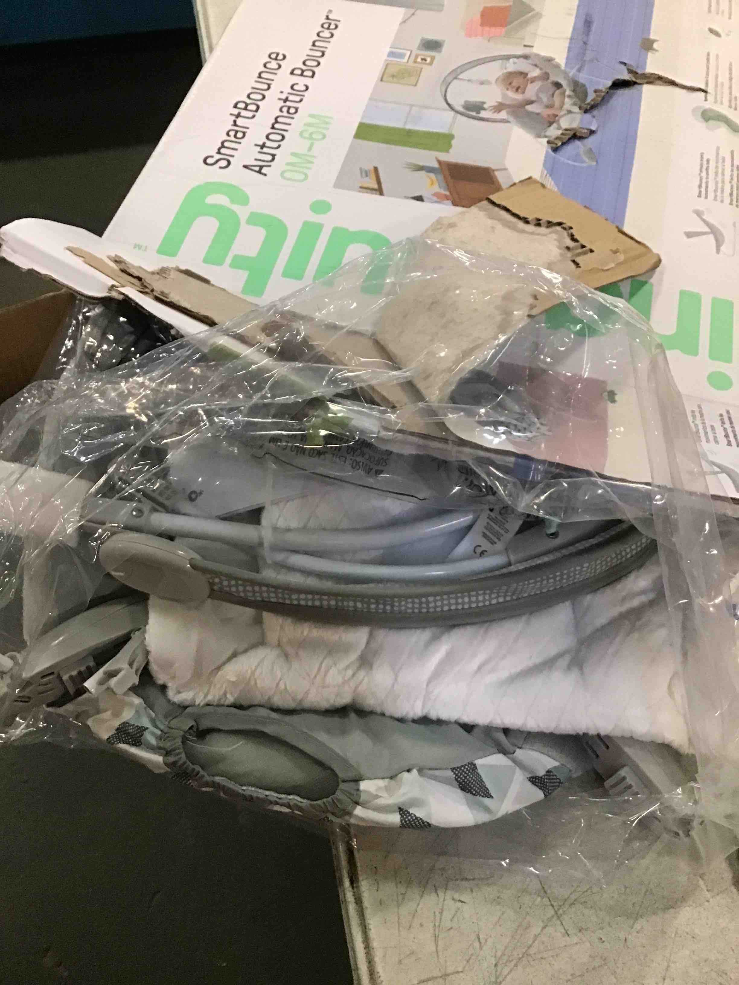 https://s3.amazonaws.com/lotting-images-prod/bidfta/YEL5967448_1709558166632.jpeg