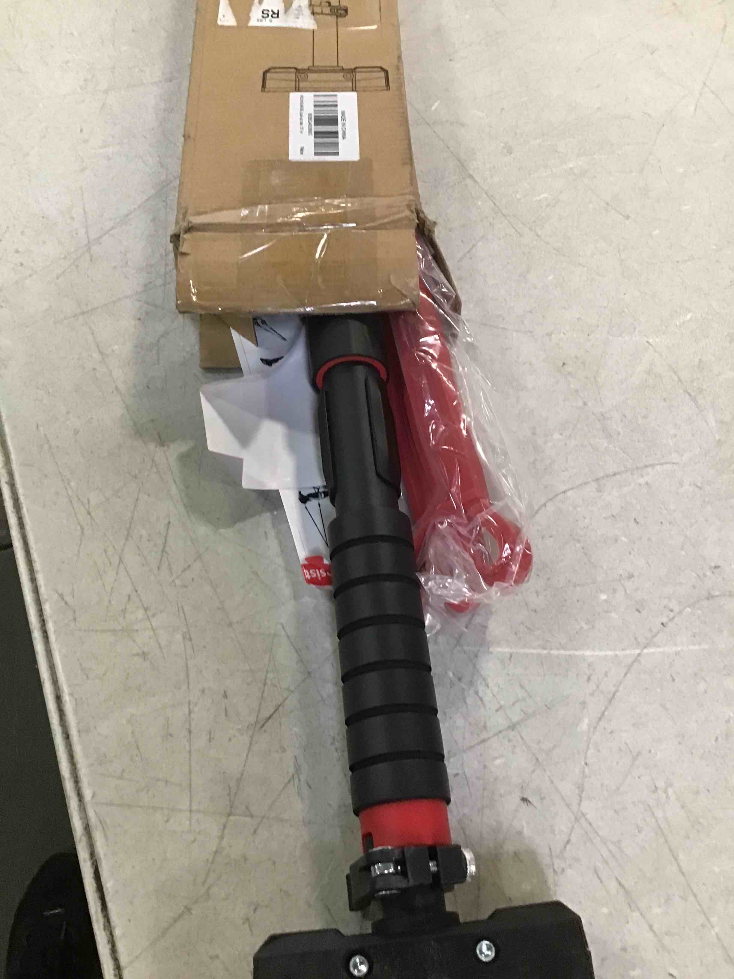 https://s3.amazonaws.com/lotting-images-prod/bidfta/YEL5967518_1709570189036.jpeg