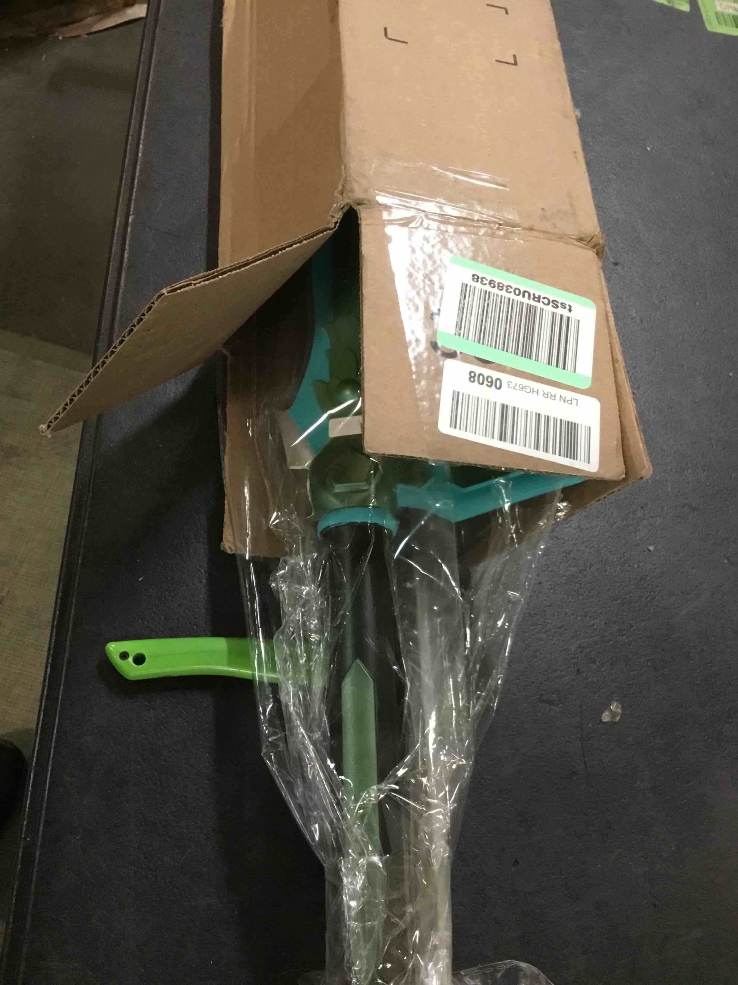 https://s3.amazonaws.com/lotting-images-prod/bidfta/YEL5967665_1709651886548.jpeg