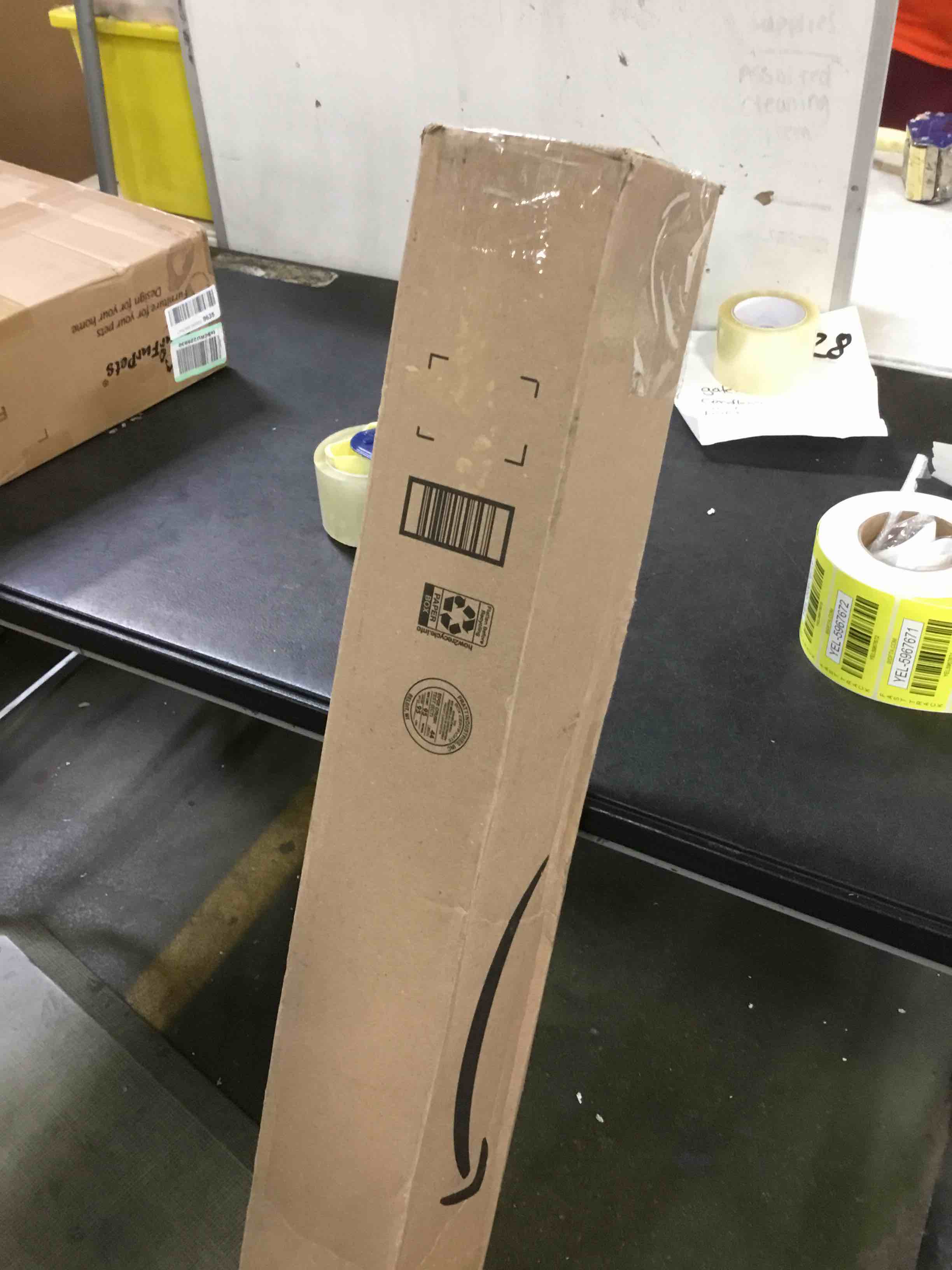 https://s3.amazonaws.com/lotting-images-prod/bidfta/YEL5967665_1709651931102.jpeg