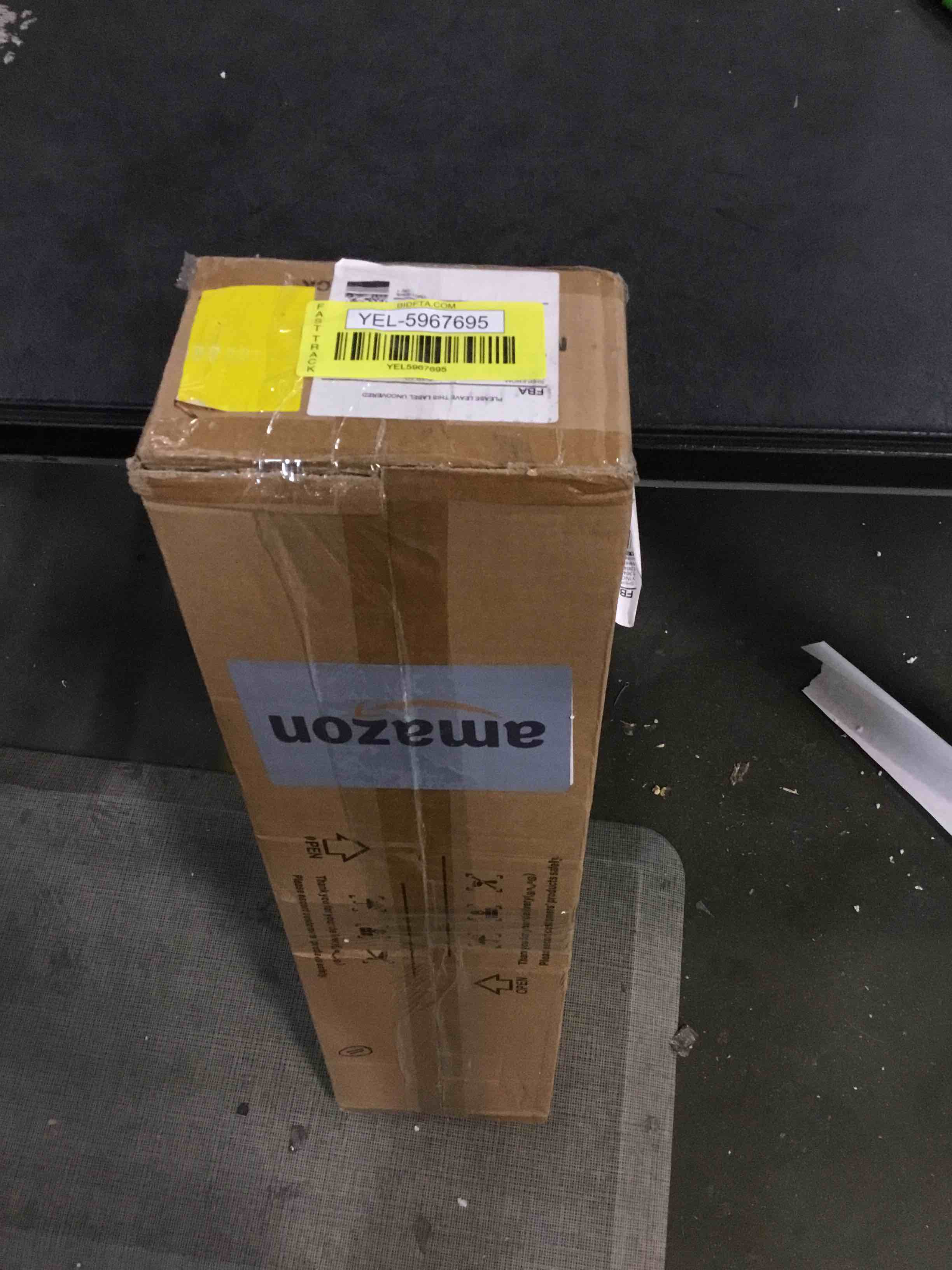 https://s3.amazonaws.com/lotting-images-prod/bidfta/YEL5967695_1709655304867.jpeg