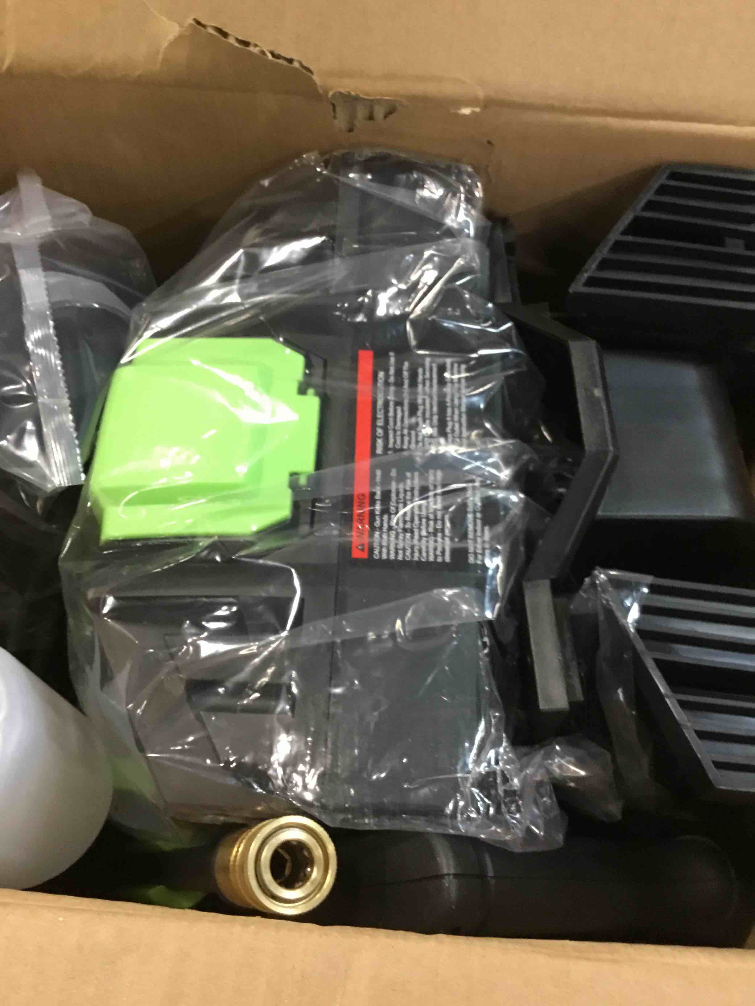 https://s3.amazonaws.com/lotting-images-prod/bidfta/YEL5967907_1709741873167.jpeg
