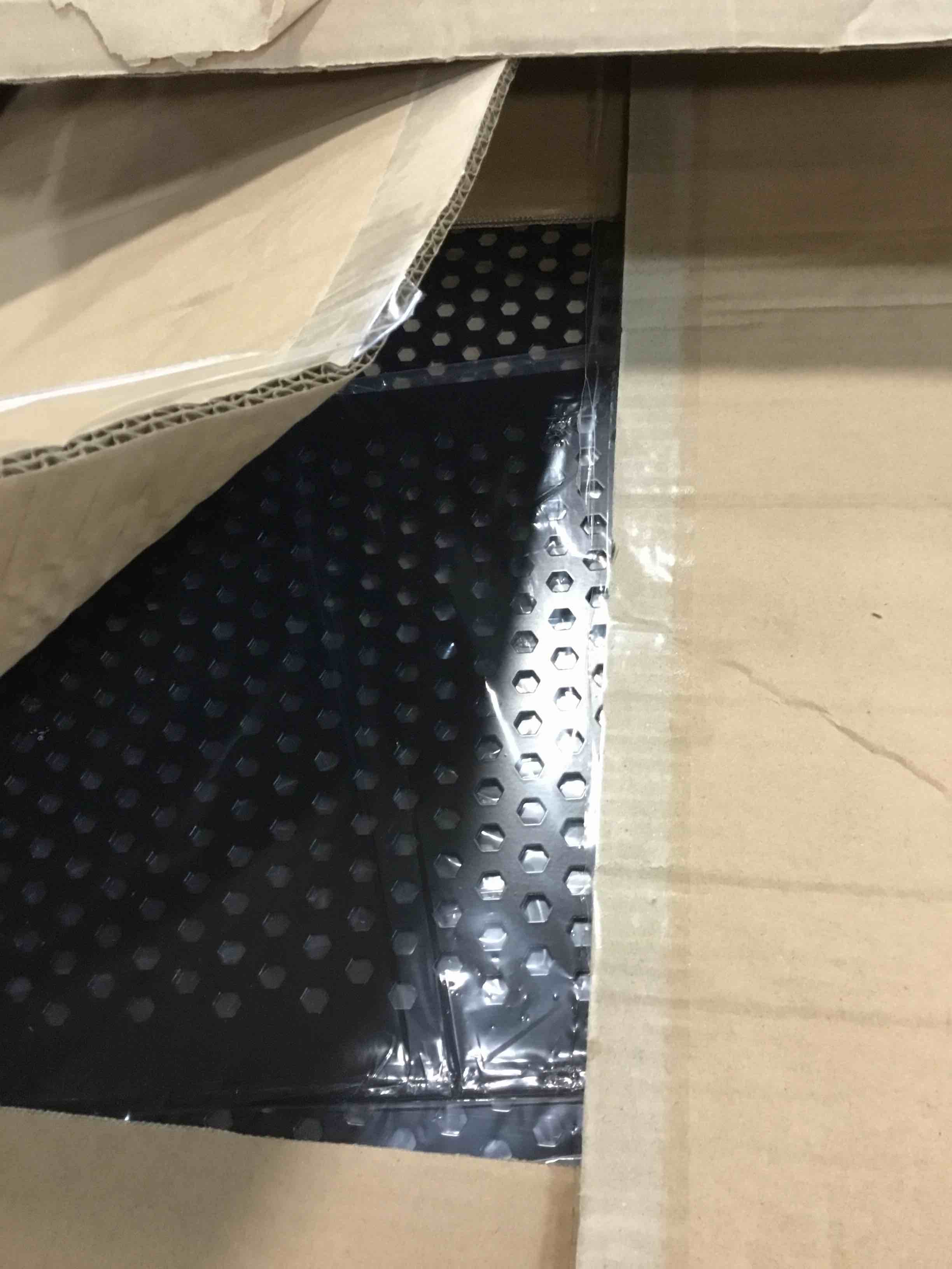 https://s3.amazonaws.com/lotting-images-prod/bidfta/YEL5967908_1709742006807.jpeg