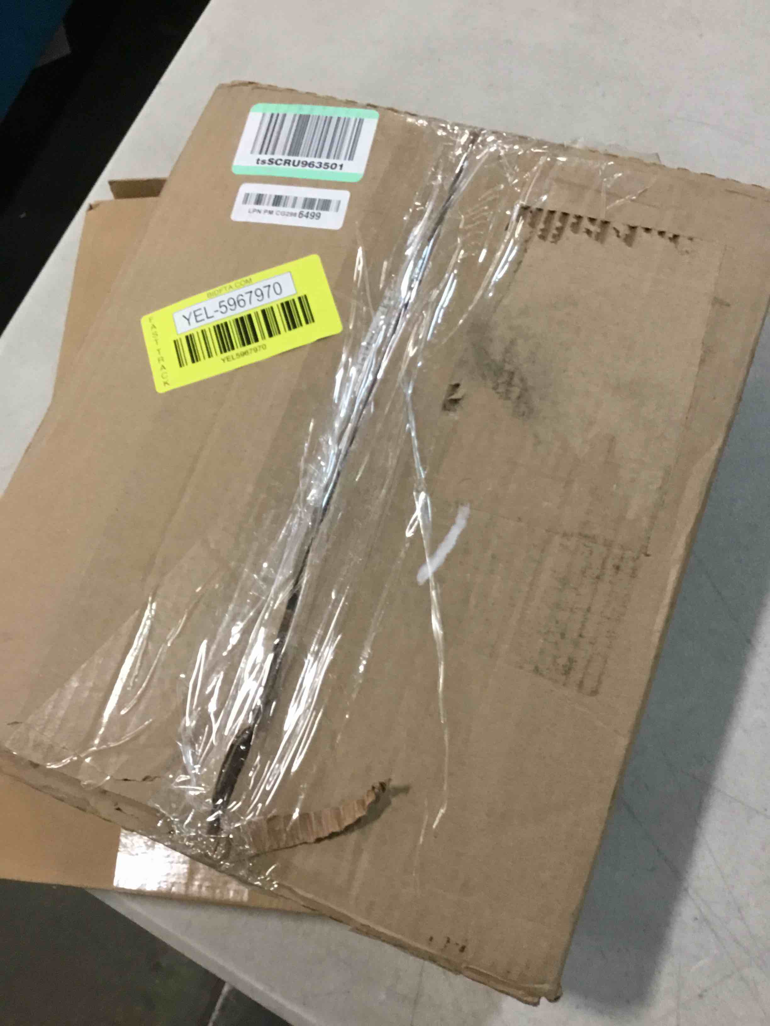 https://s3.amazonaws.com/lotting-images-prod/bidfta/YEL5967970_1709752574878.jpeg