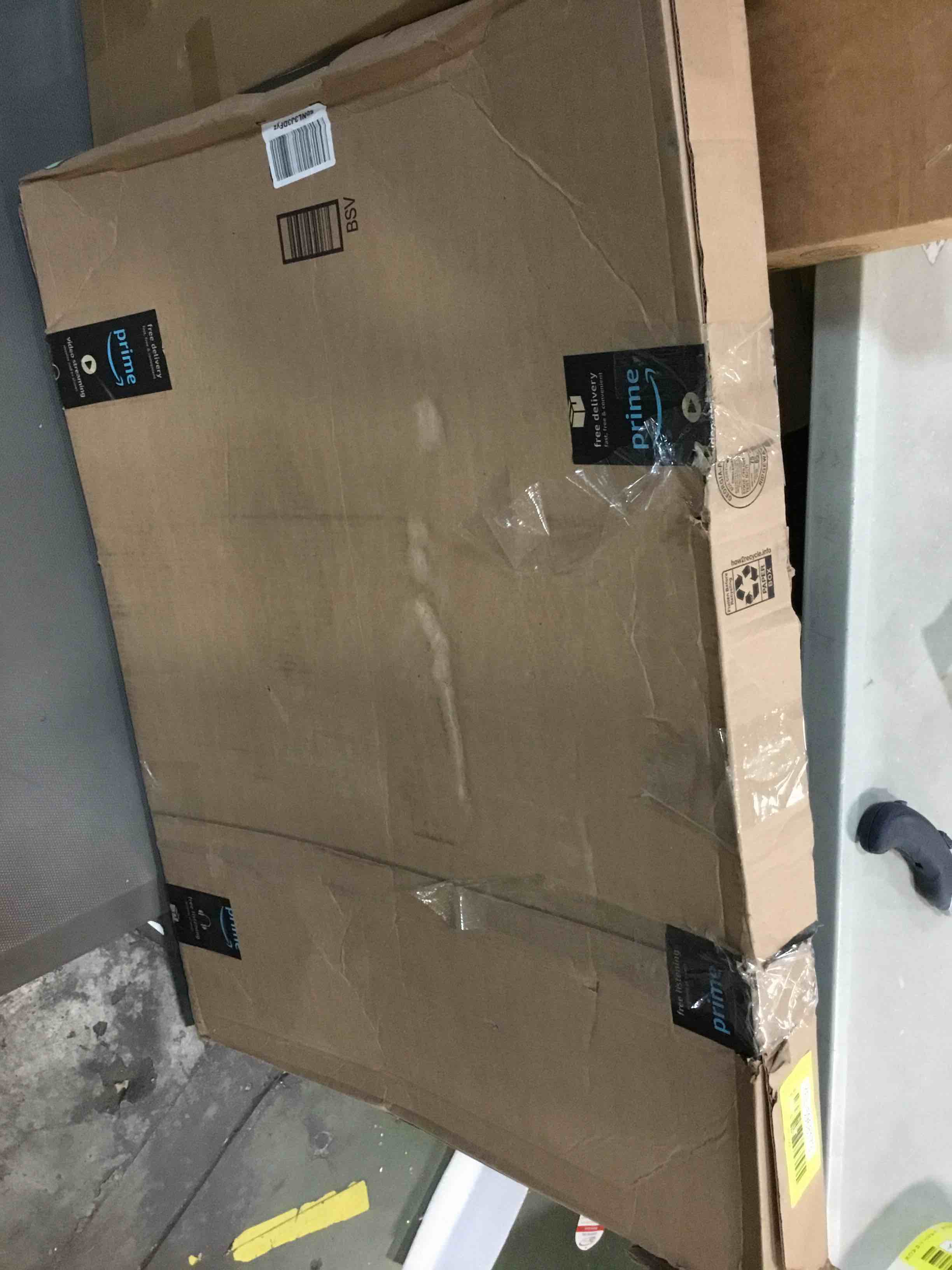 https://s3.amazonaws.com/lotting-images-prod/bidfta/YEL5968173_1709841032972.jpeg