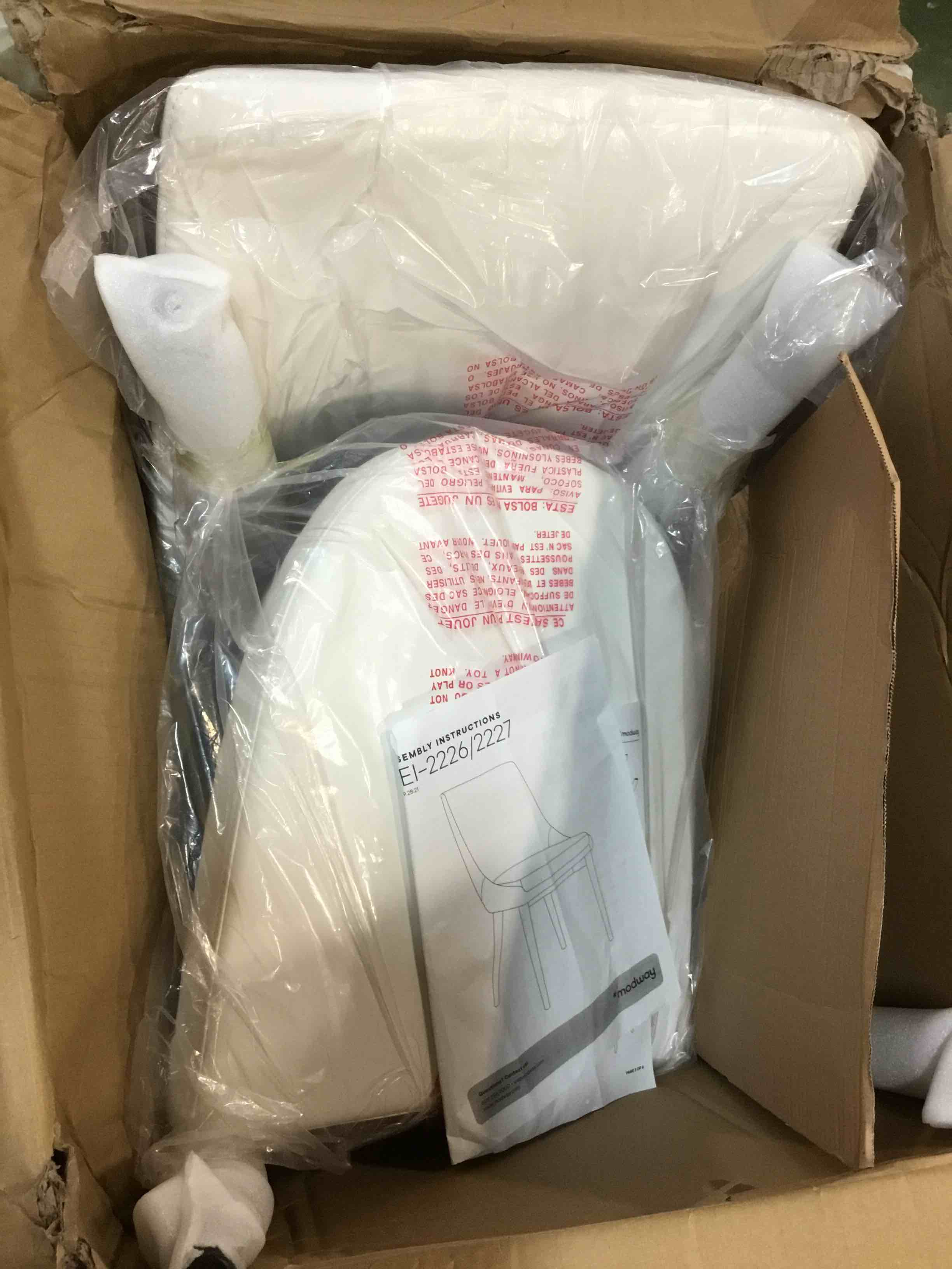 https://s3.amazonaws.com/lotting-images-prod/bidfta/YEL5968237_1709905640434.jpeg