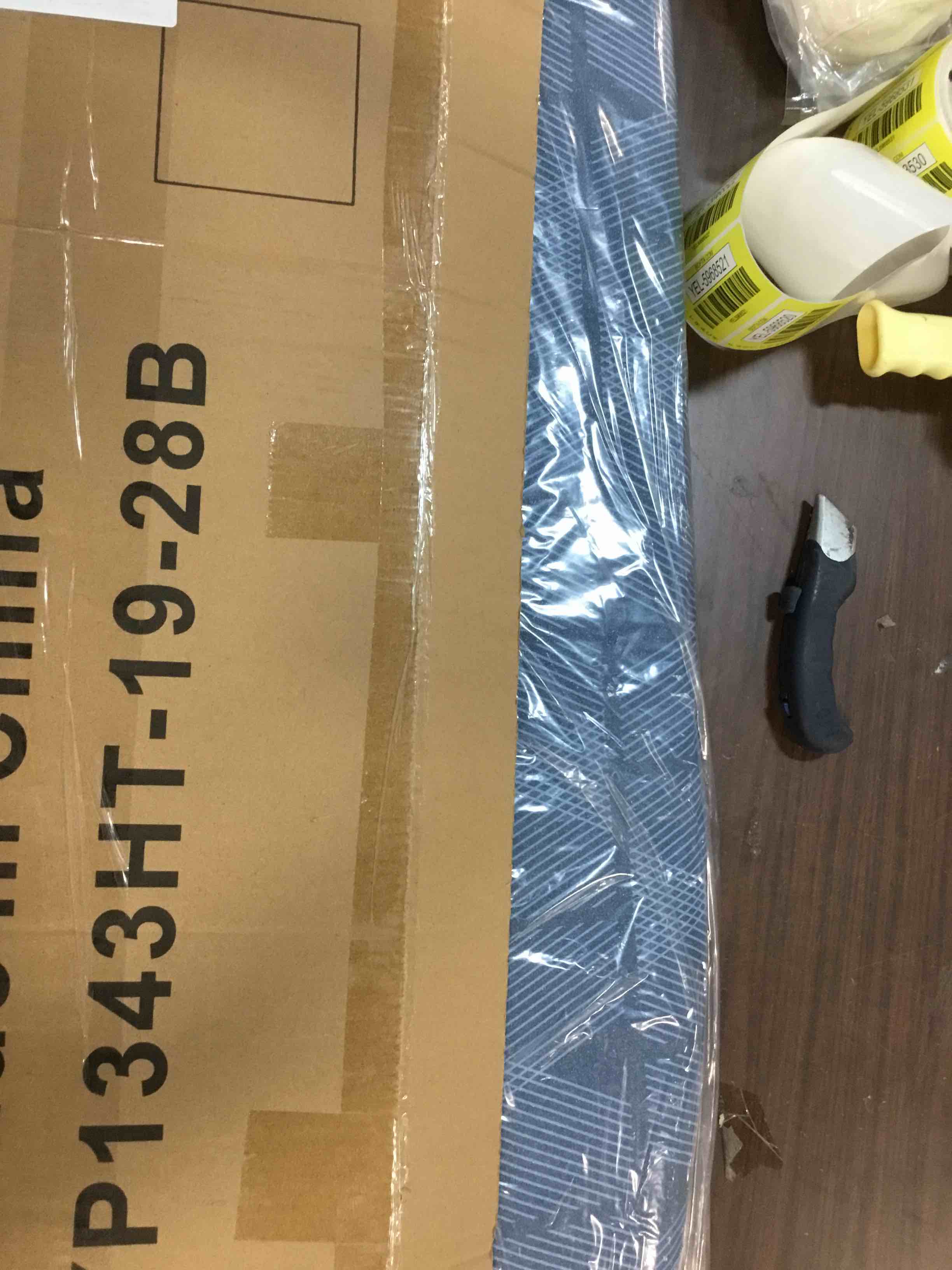 https://s3.amazonaws.com/lotting-images-prod/bidfta/YEL5968520_1710173196630.jpeg