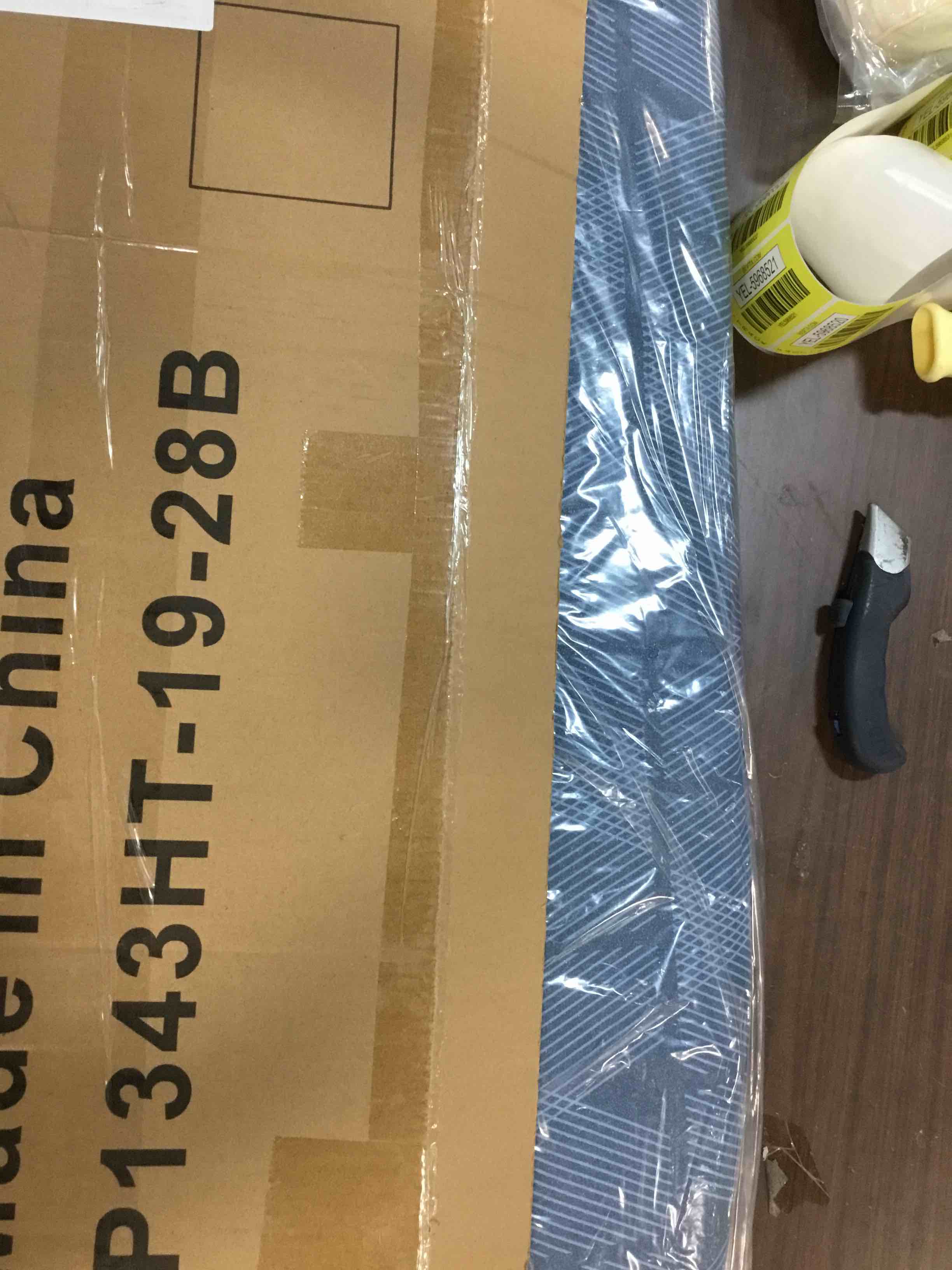 https://s3.amazonaws.com/lotting-images-prod/bidfta/YEL5968520_1710173197714.jpeg
