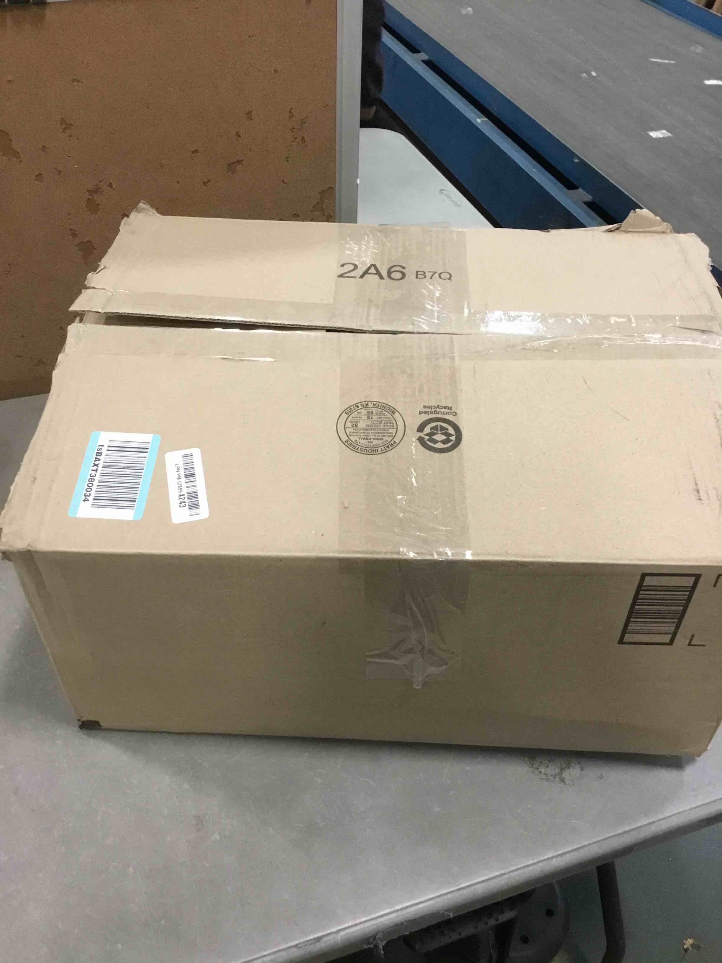 https://s3.amazonaws.com/lotting-images-prod/bidfta/YEL5968986_1709321609303.jpeg