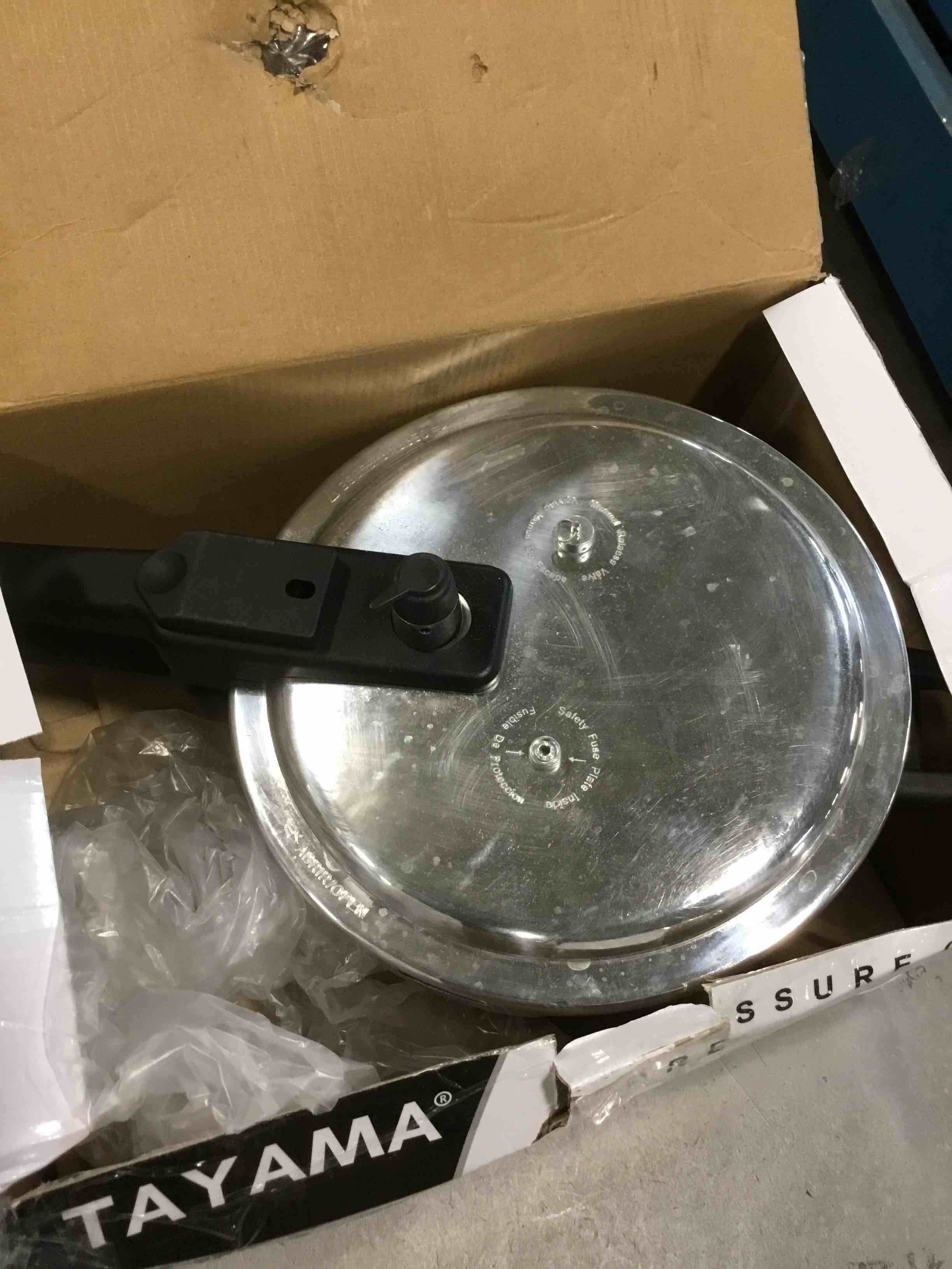 https://s3.amazonaws.com/lotting-images-prod/bidfta/YEL5968990_1709322452650.jpeg
