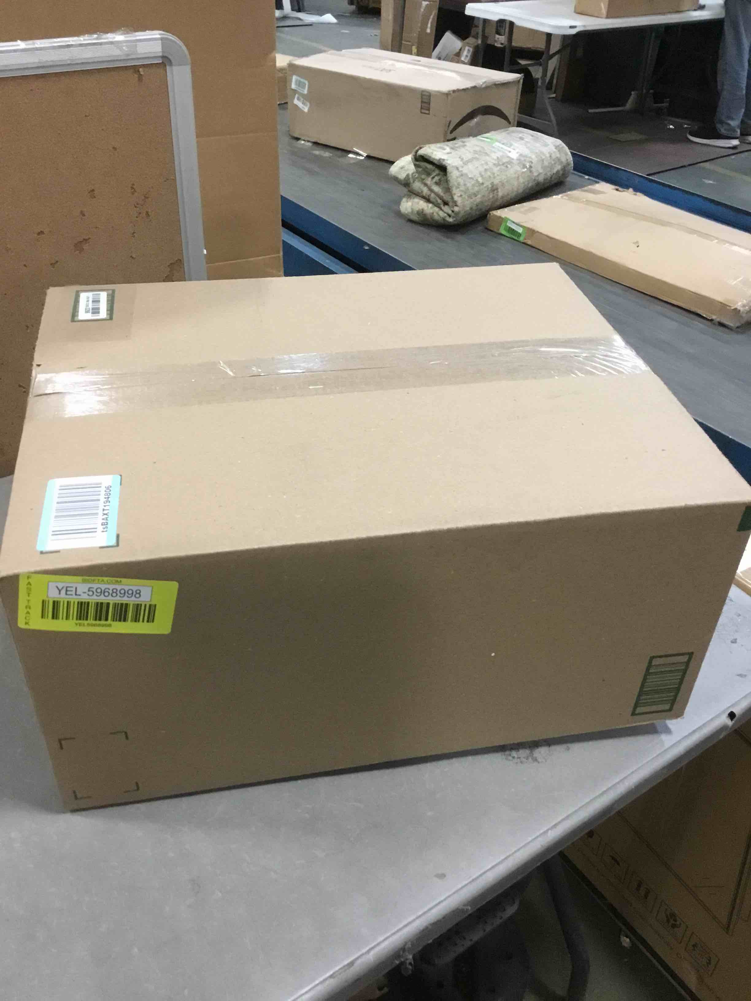 https://s3.amazonaws.com/lotting-images-prod/bidfta/YEL5968998_1709324440809.jpeg