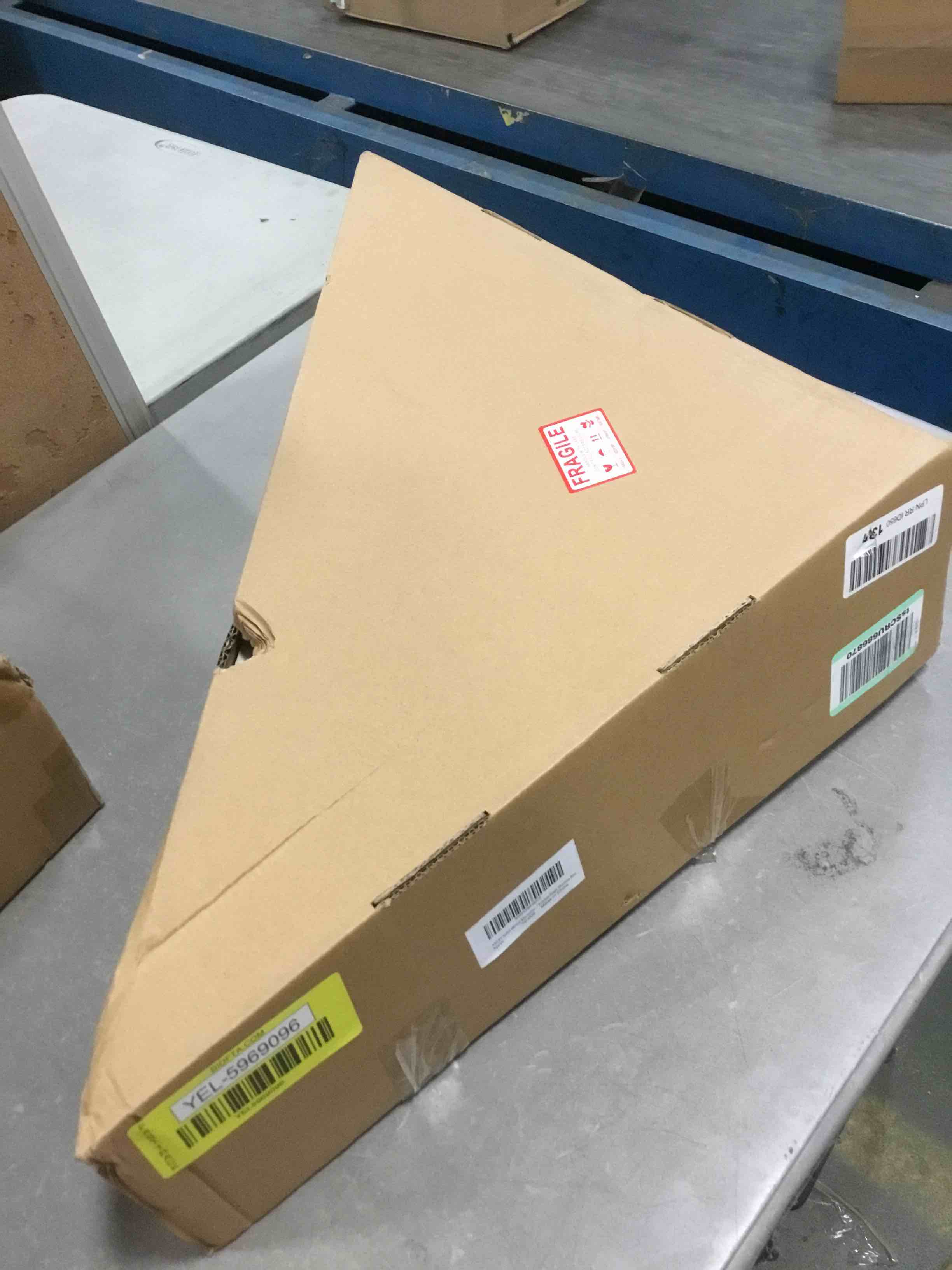 https://s3.amazonaws.com/lotting-images-prod/bidfta/YEL5969096_1709387023414.jpeg