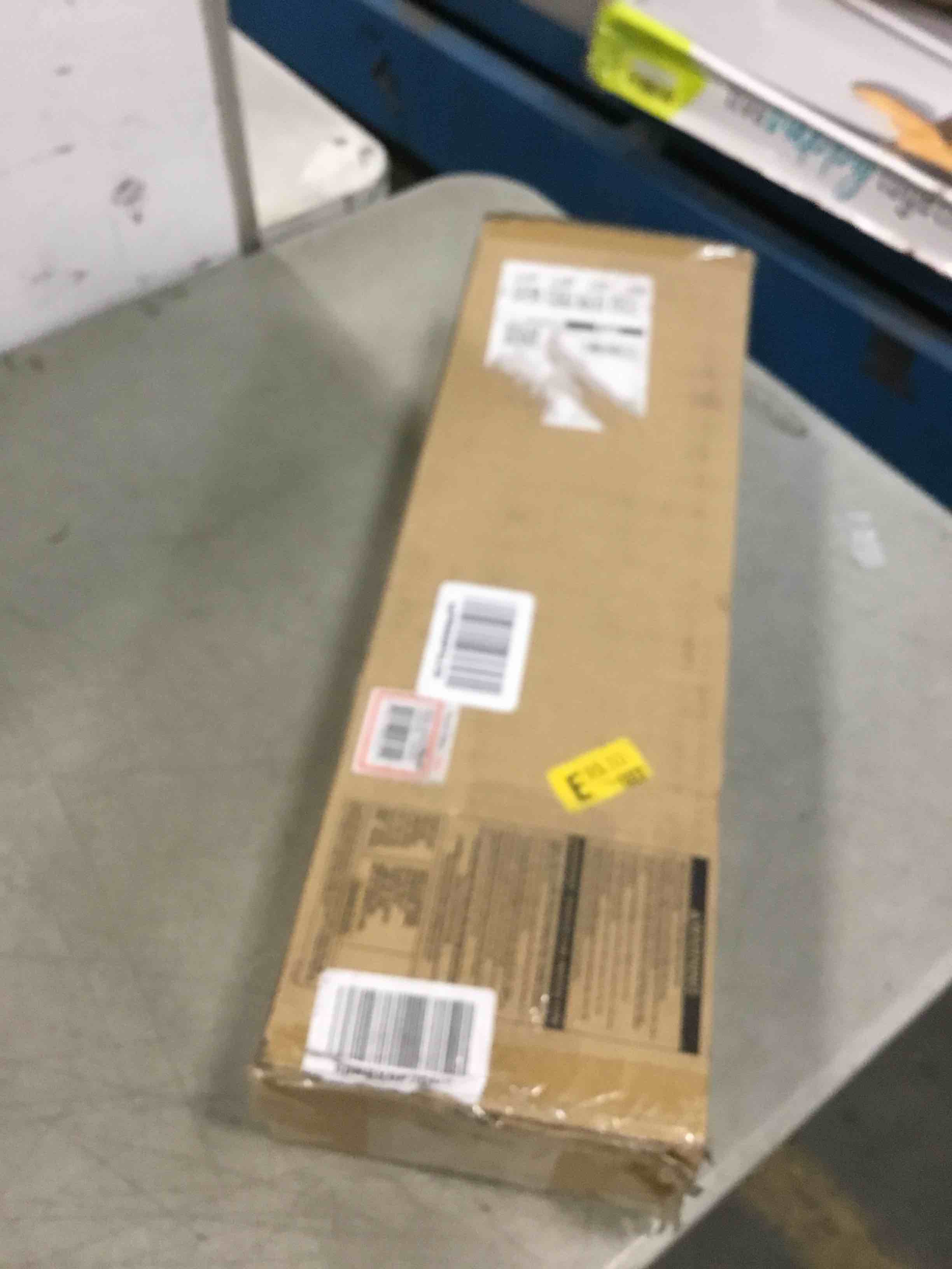 https://s3.amazonaws.com/lotting-images-prod/bidfta/YEL5970003_1709816969201.jpeg