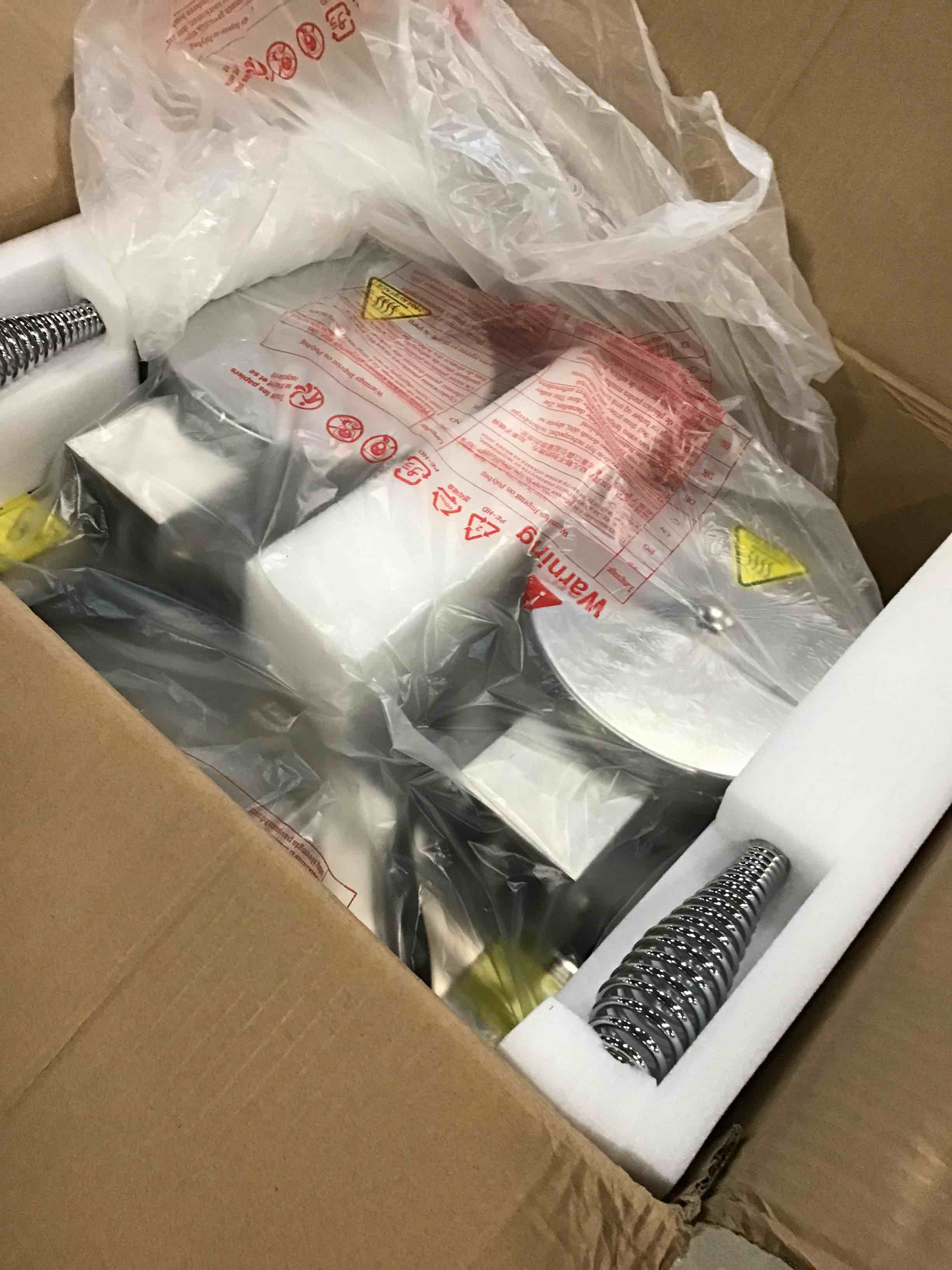 https://s3.amazonaws.com/lotting-images-prod/bidfta/YEL5971186_1710157064564.jpeg