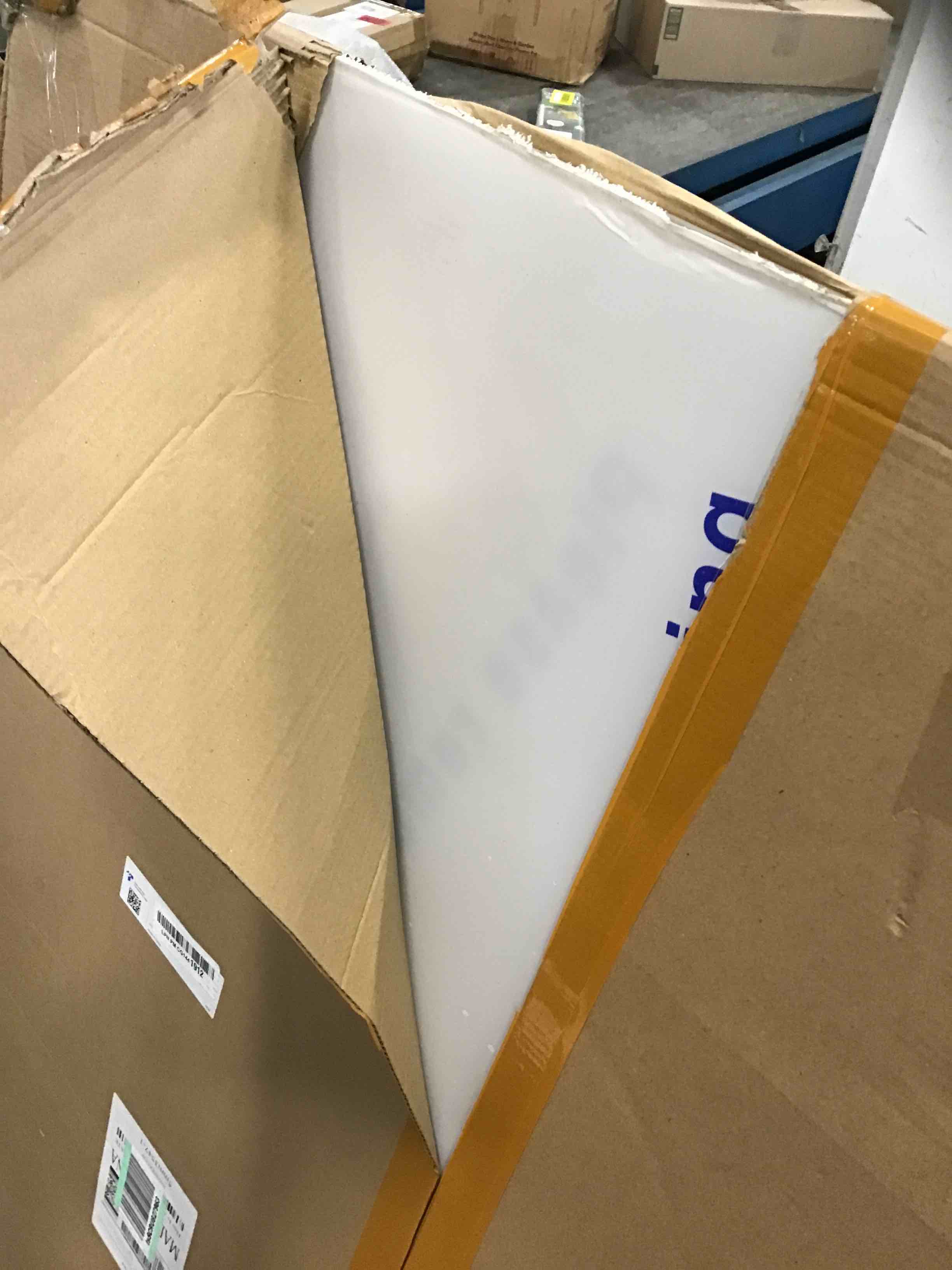 https://s3.amazonaws.com/lotting-images-prod/bidfta/YEL5971786_1710345073425.jpeg