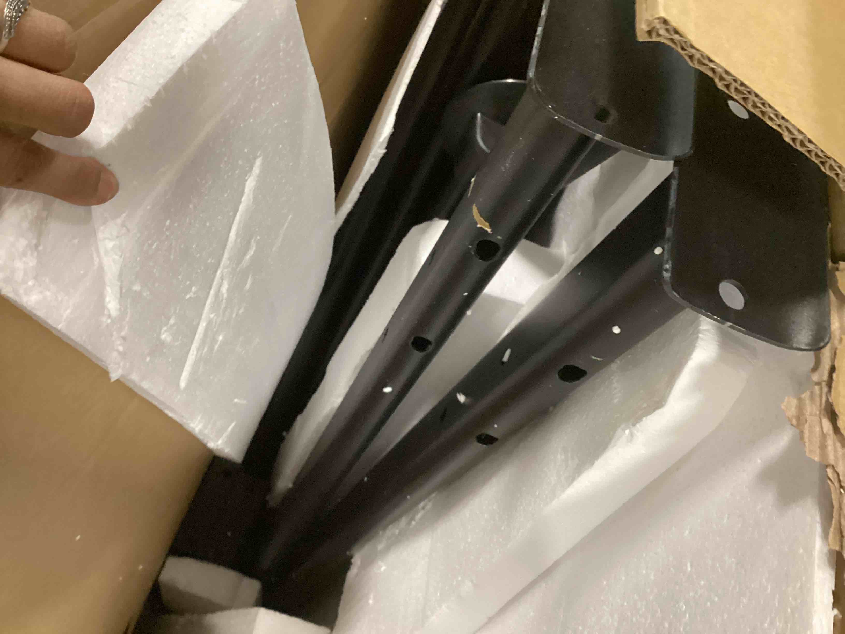 https://s3.amazonaws.com/lotting-images-prod/bidfta/YEL5972064_1709123722390.jpeg