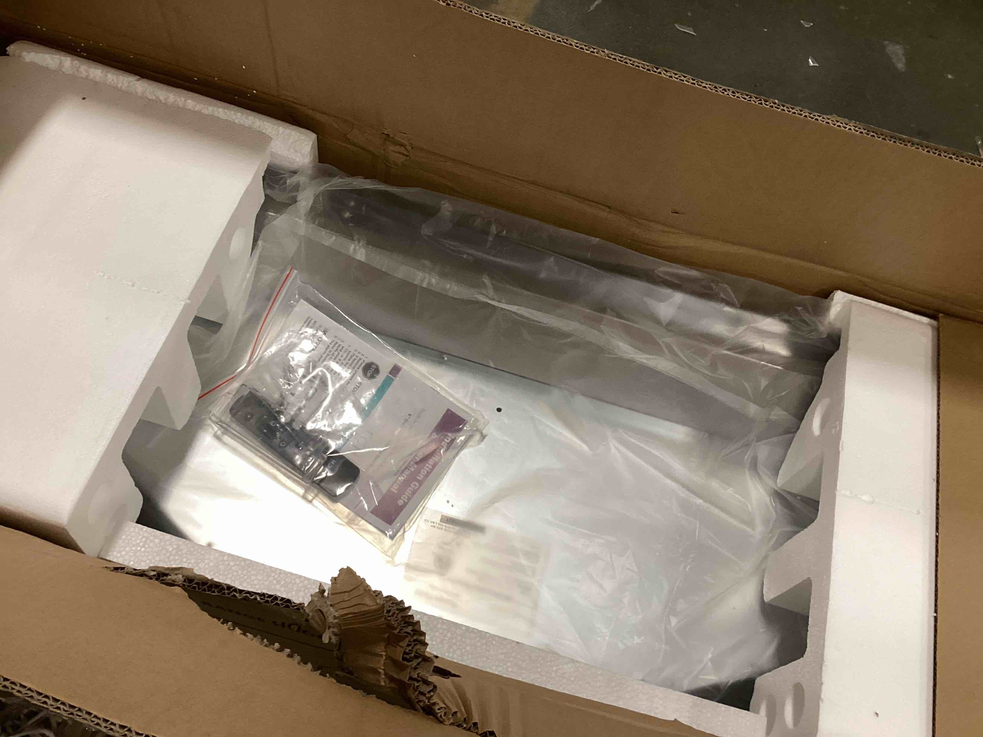 https://s3.amazonaws.com/lotting-images-prod/bidfta/YEL5972327_1709149373926.jpeg