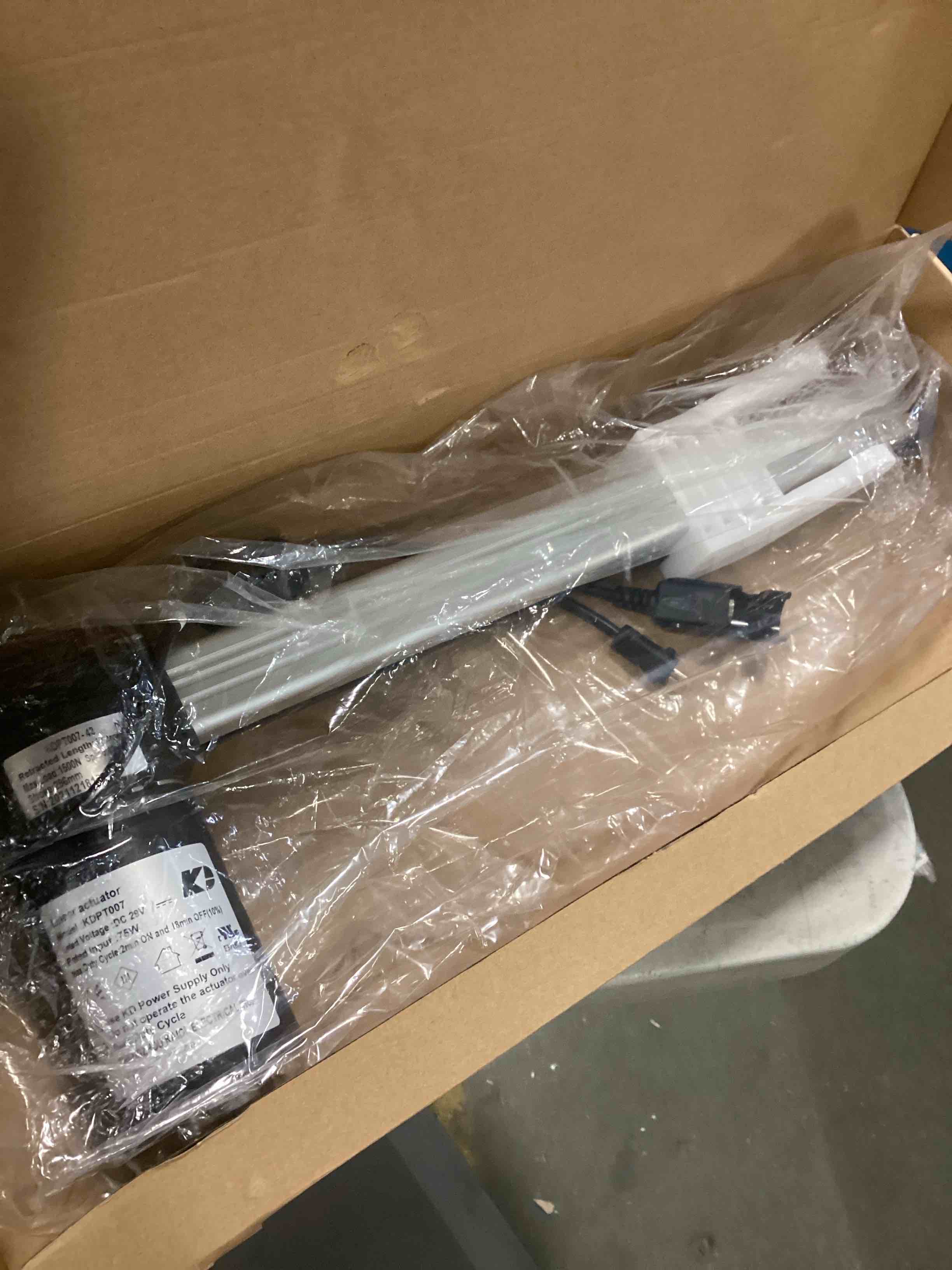 https://s3.amazonaws.com/lotting-images-prod/bidfta/YEL5972942_1709321957048.jpeg