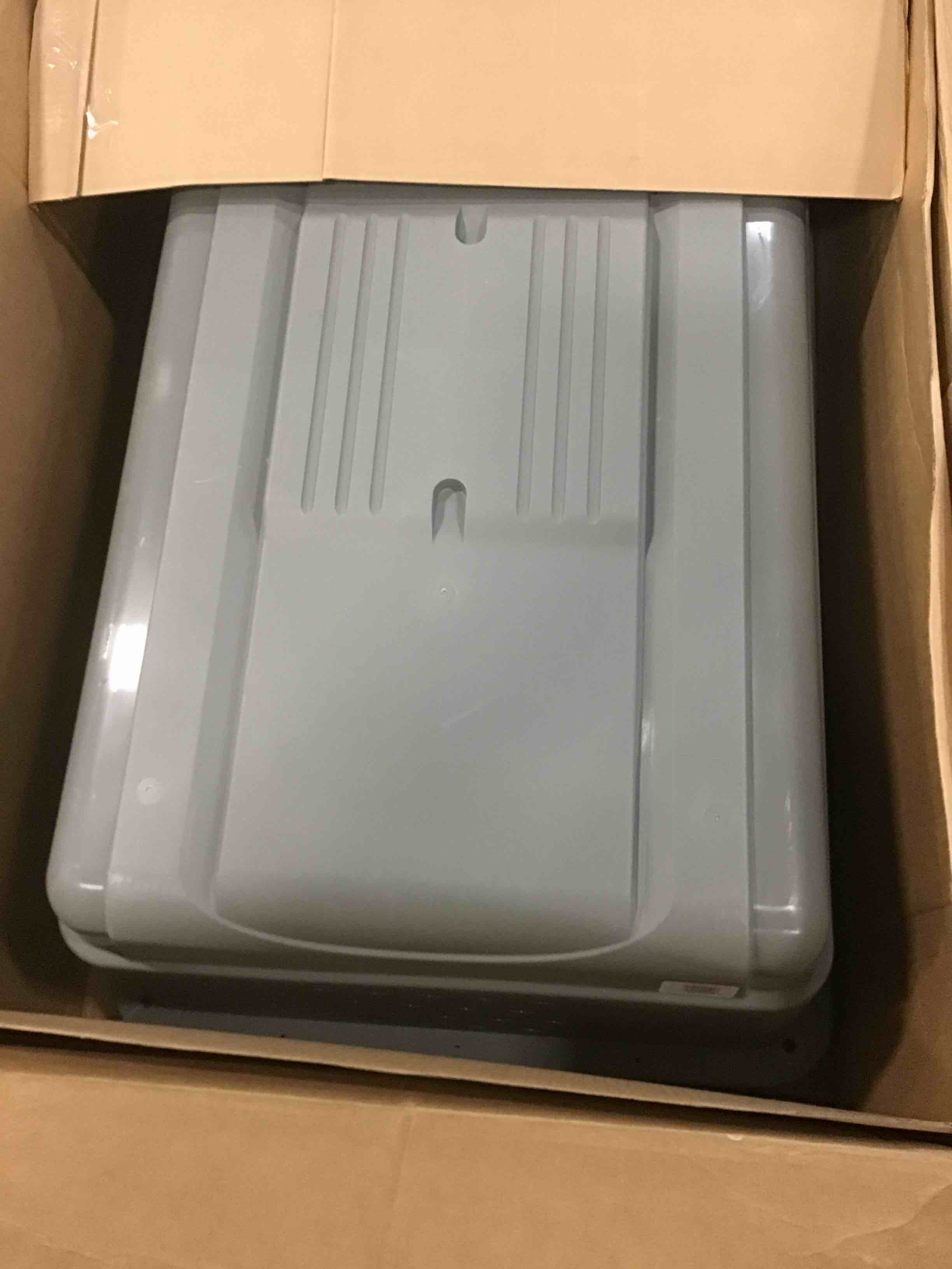 https://s3.amazonaws.com/lotting-images-prod/bidfta/YEL5973523_1709122604344.jpeg