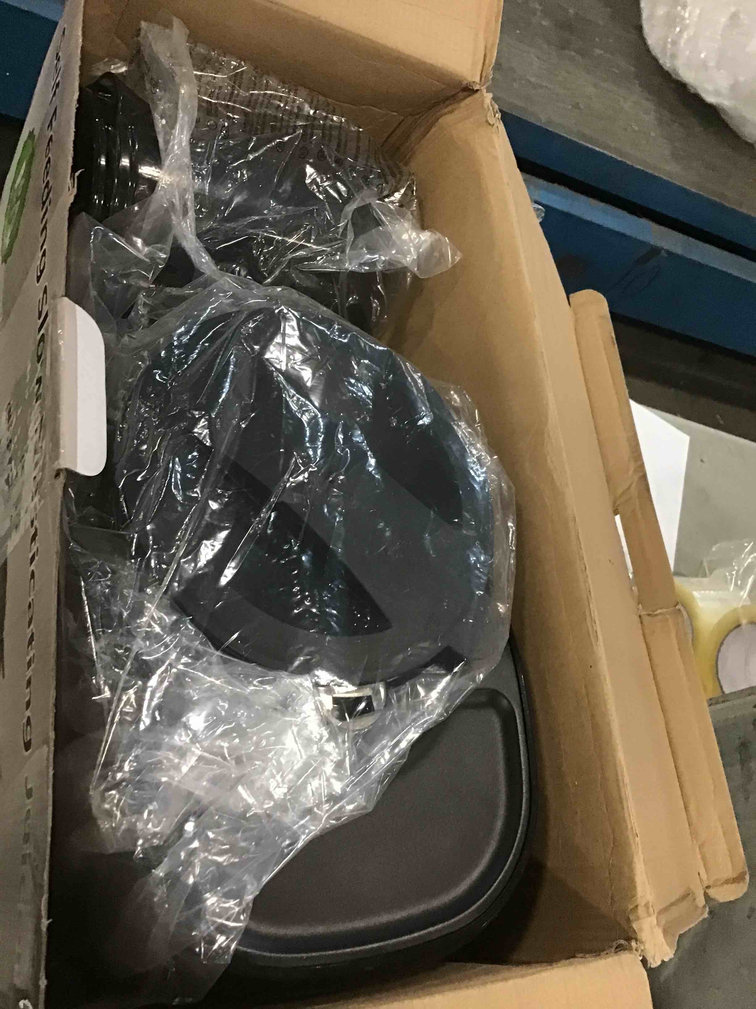 https://s3.amazonaws.com/lotting-images-prod/bidfta/YEL5973708_1709145677098.jpeg