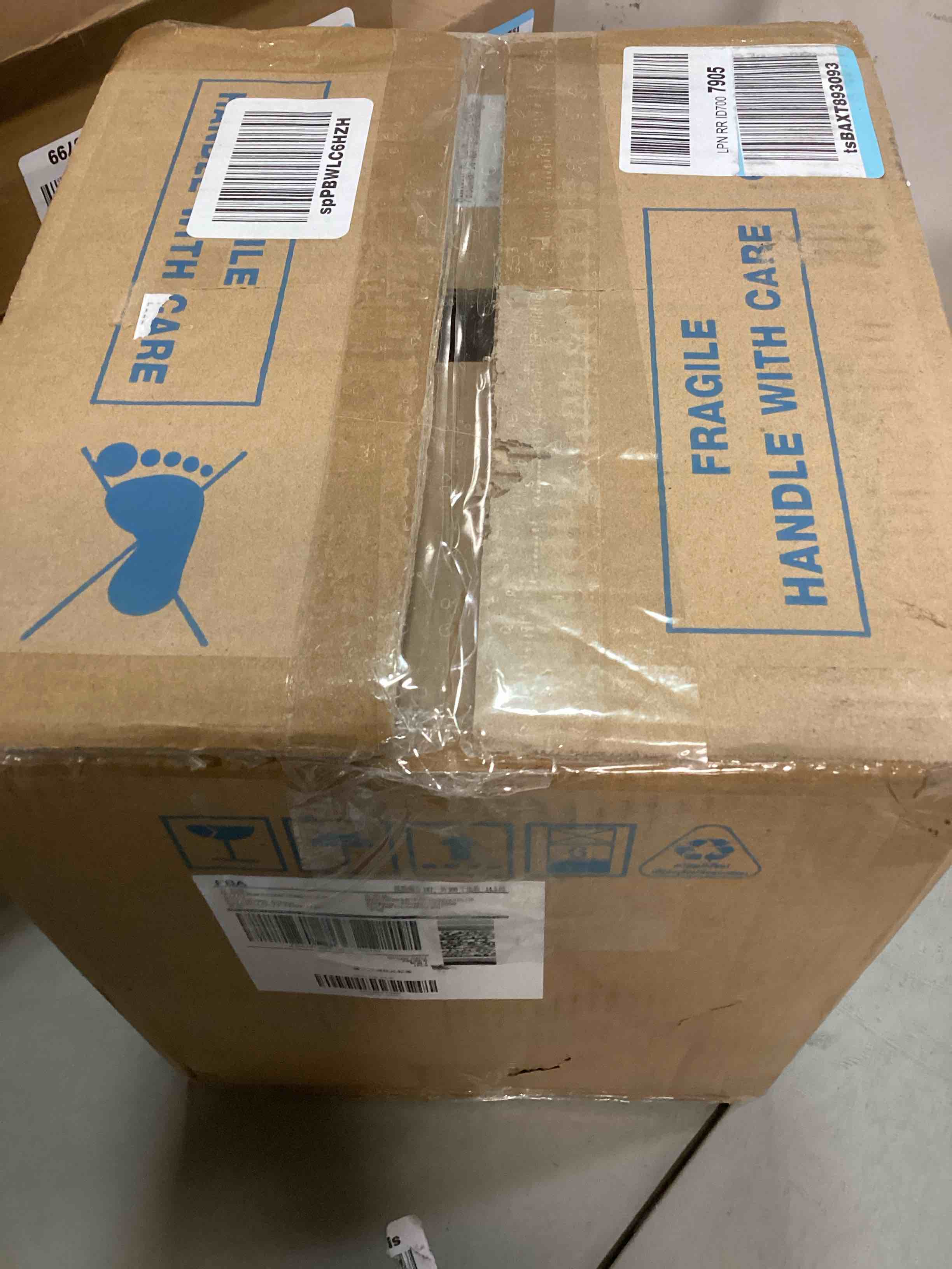 https://s3.amazonaws.com/lotting-images-prod/bidfta/YEL5975359_1709215188999.jpeg