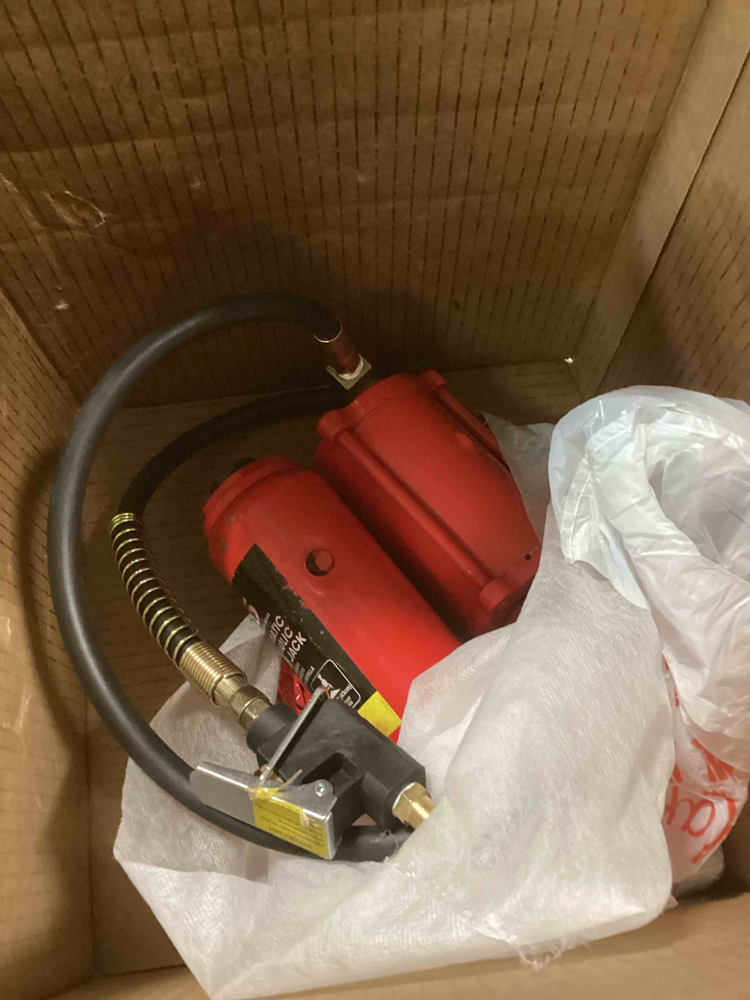 https://s3.amazonaws.com/lotting-images-prod/bidfta/YEL5975729_1709320809797.jpeg