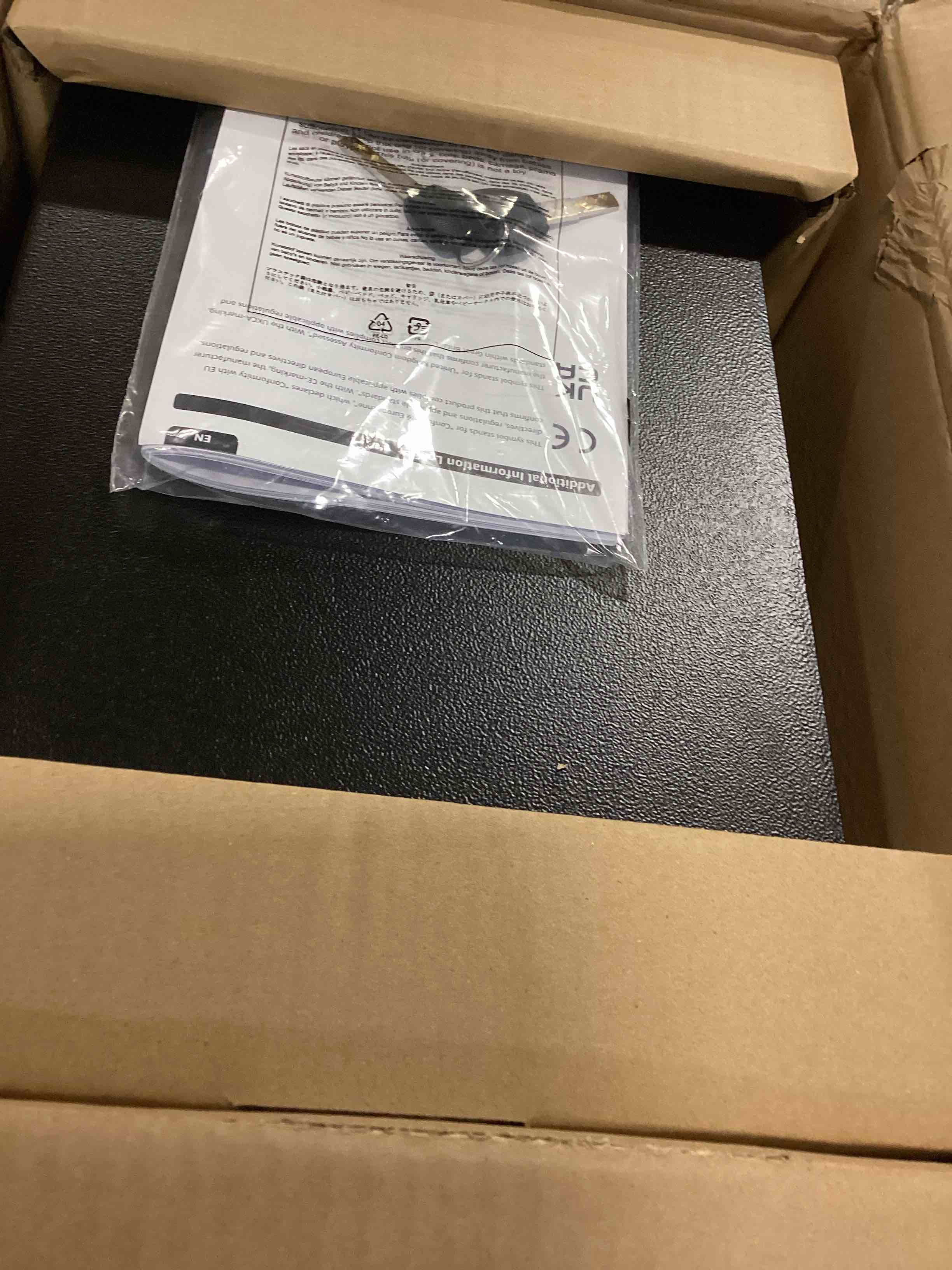 https://s3.amazonaws.com/lotting-images-prod/bidfta/YEL5976272_1709640919321.jpeg