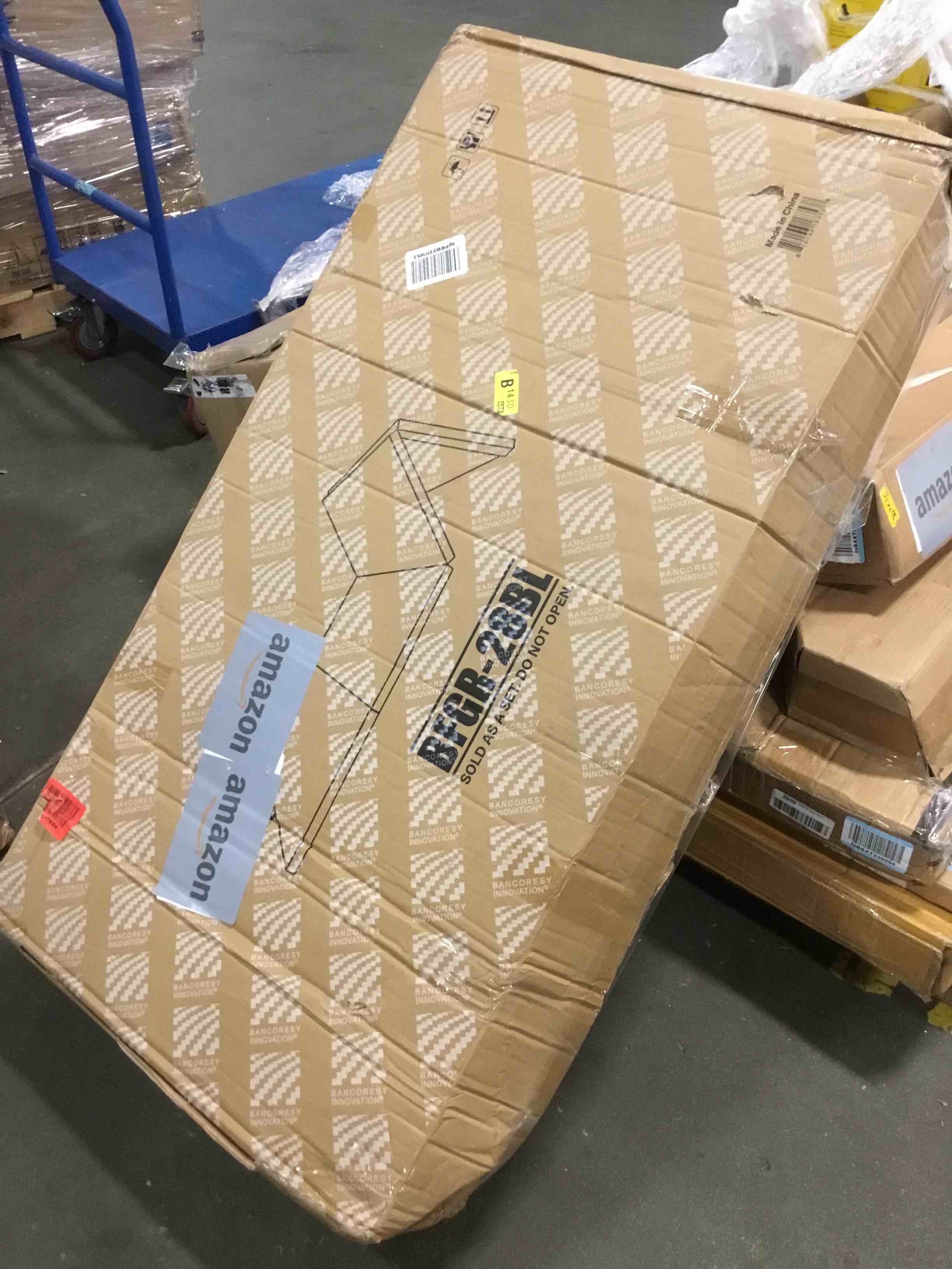 https://s3.amazonaws.com/lotting-images-prod/bidfta/YEL5976914_1709058654058.jpeg