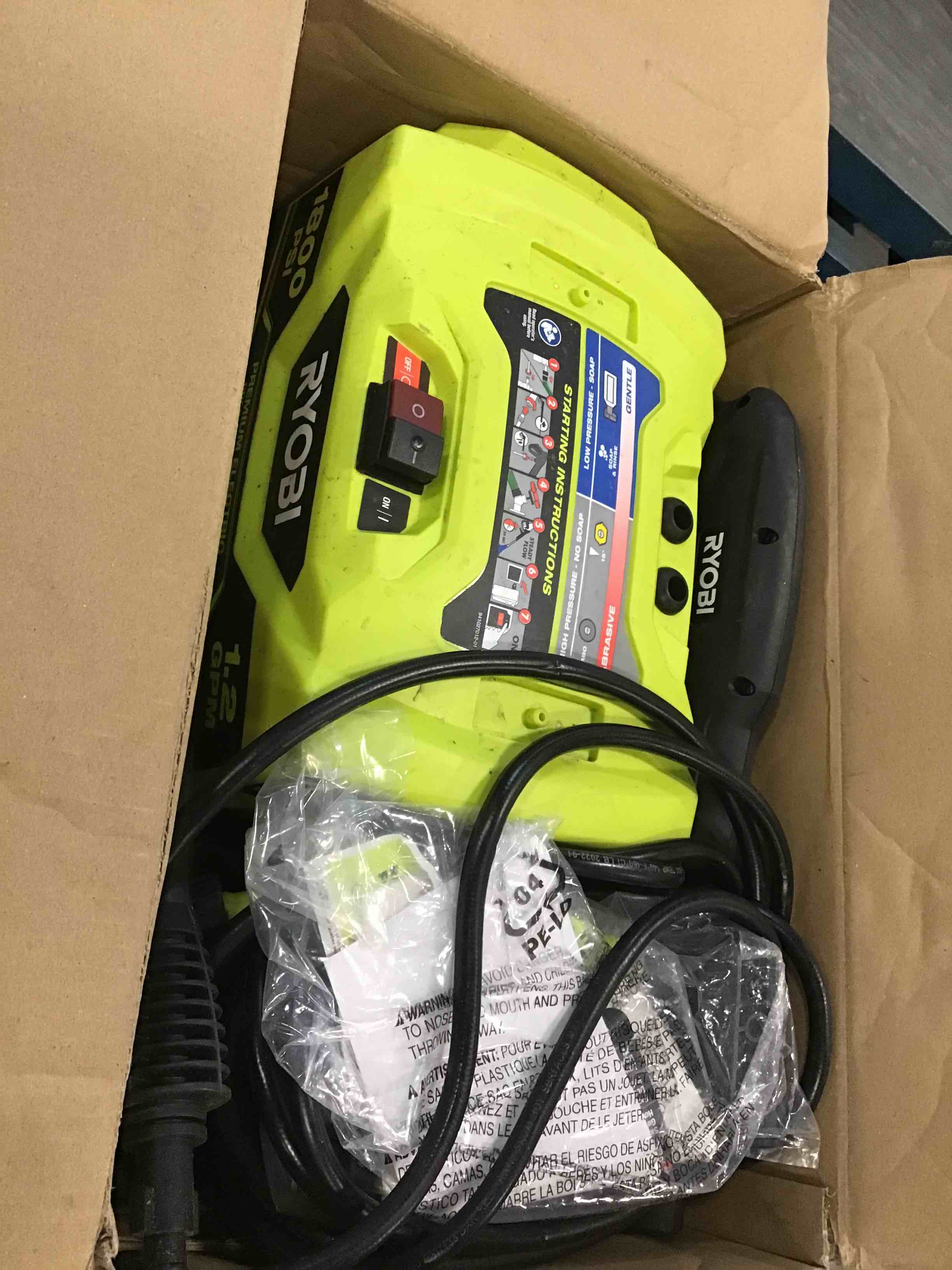 https://s3.amazonaws.com/lotting-images-prod/bidfta/YEL5978119_1708890928732.jpeg