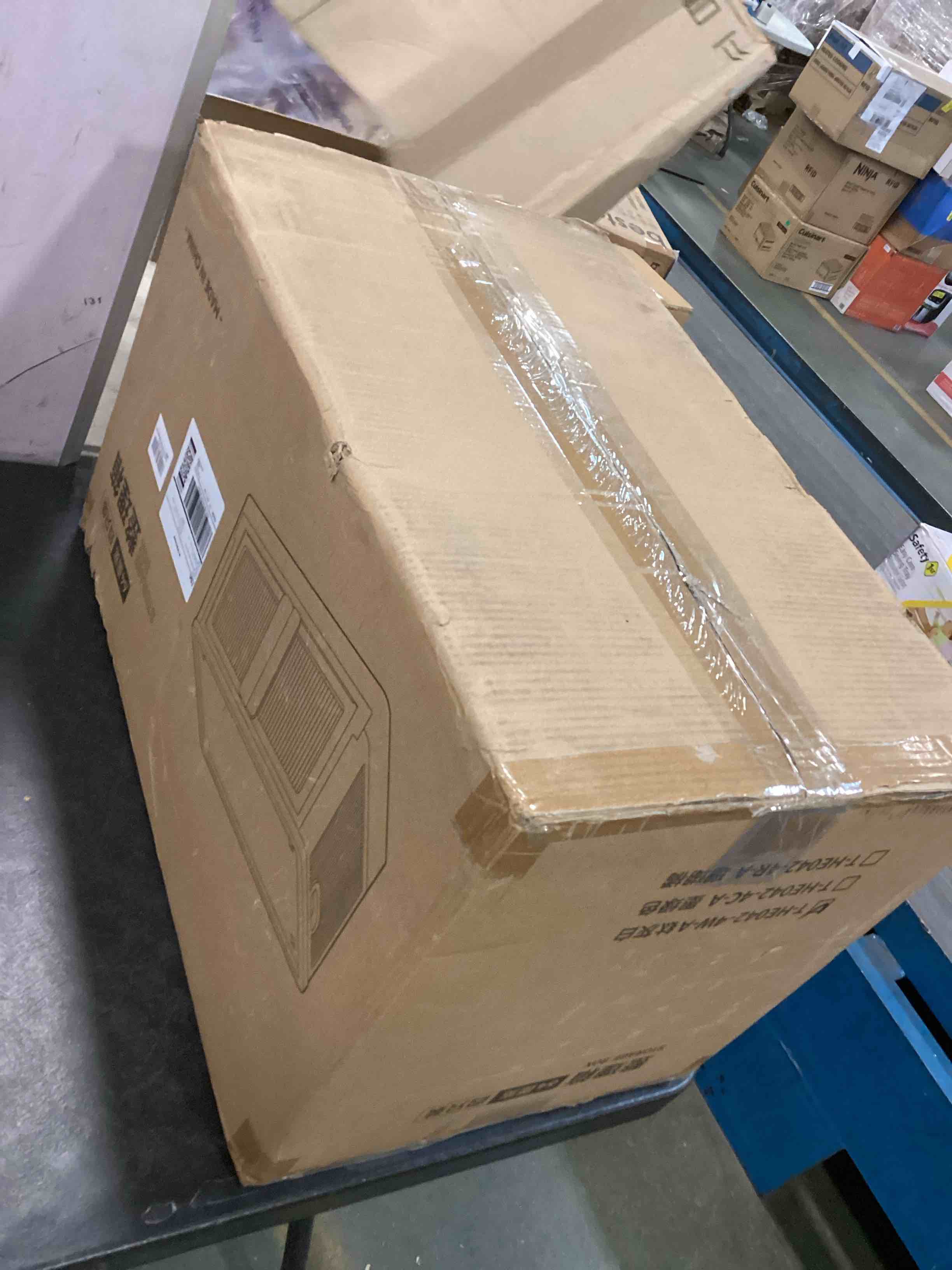 https://s3.amazonaws.com/lotting-images-prod/bidfta/YEL5979447_1709041559188.jpeg
