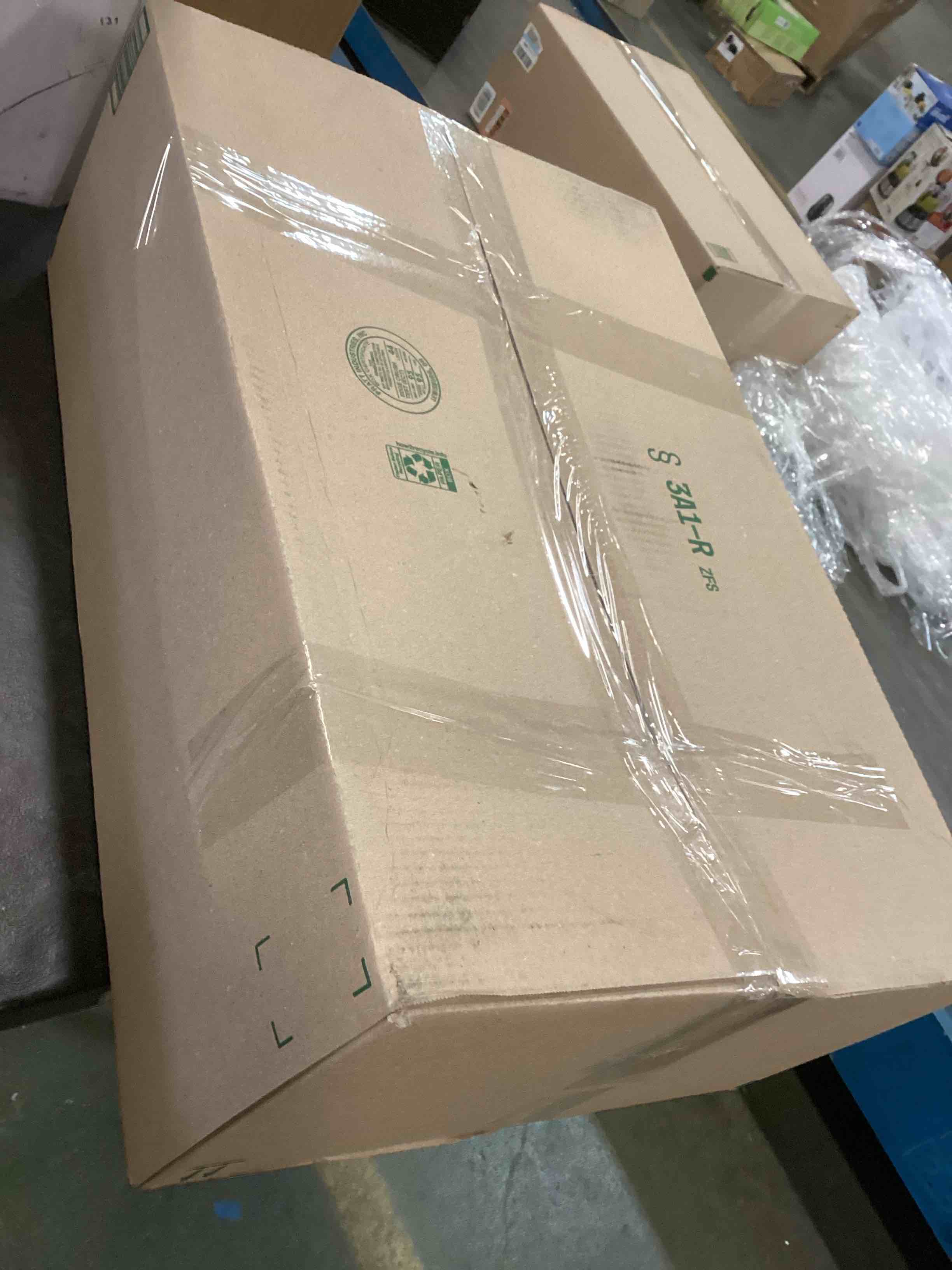 https://s3.amazonaws.com/lotting-images-prod/bidfta/YEL5979488_1709045407360.jpeg